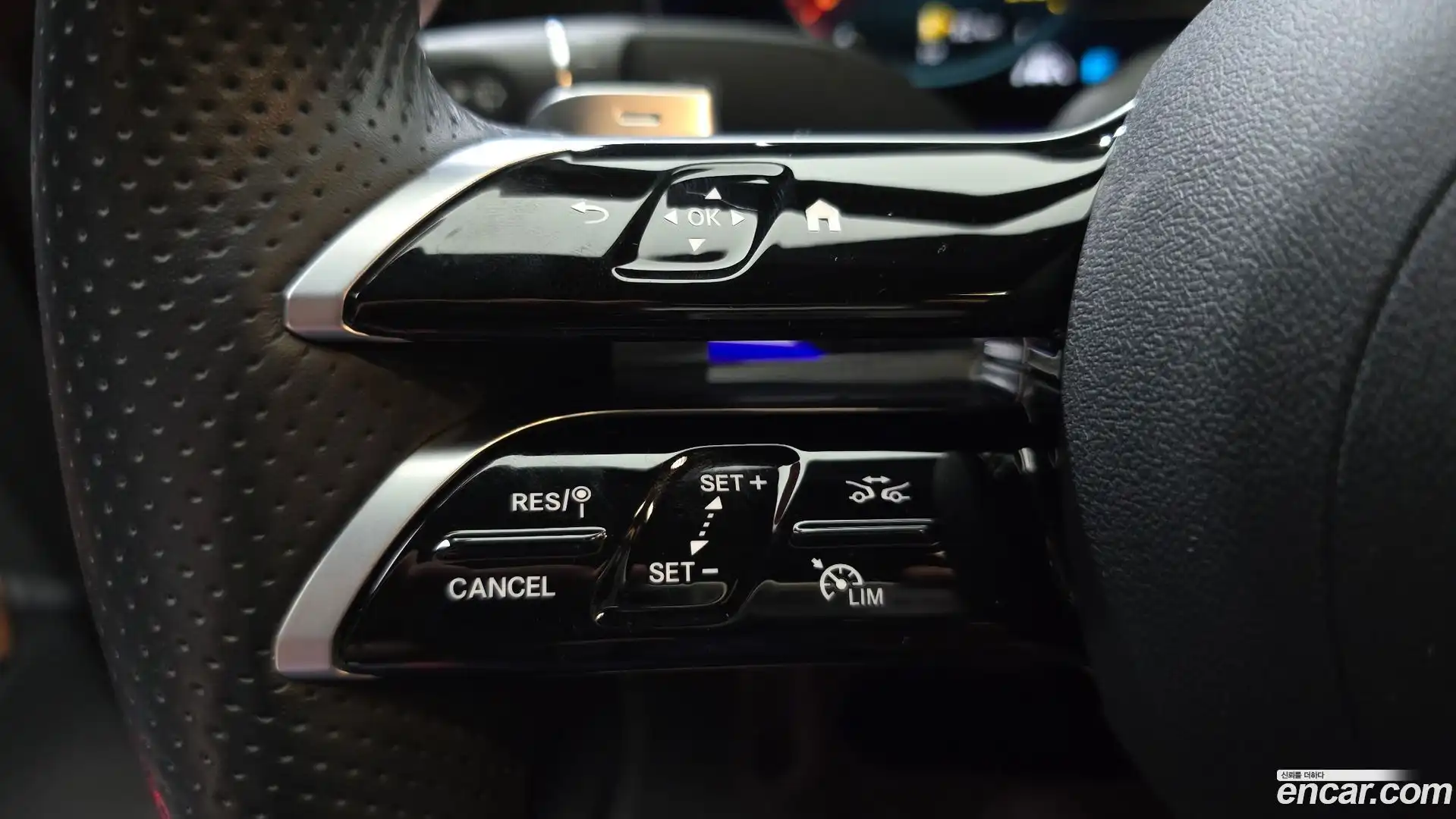 E-Class Mercedes-Benz 2021.5-OPTION-022