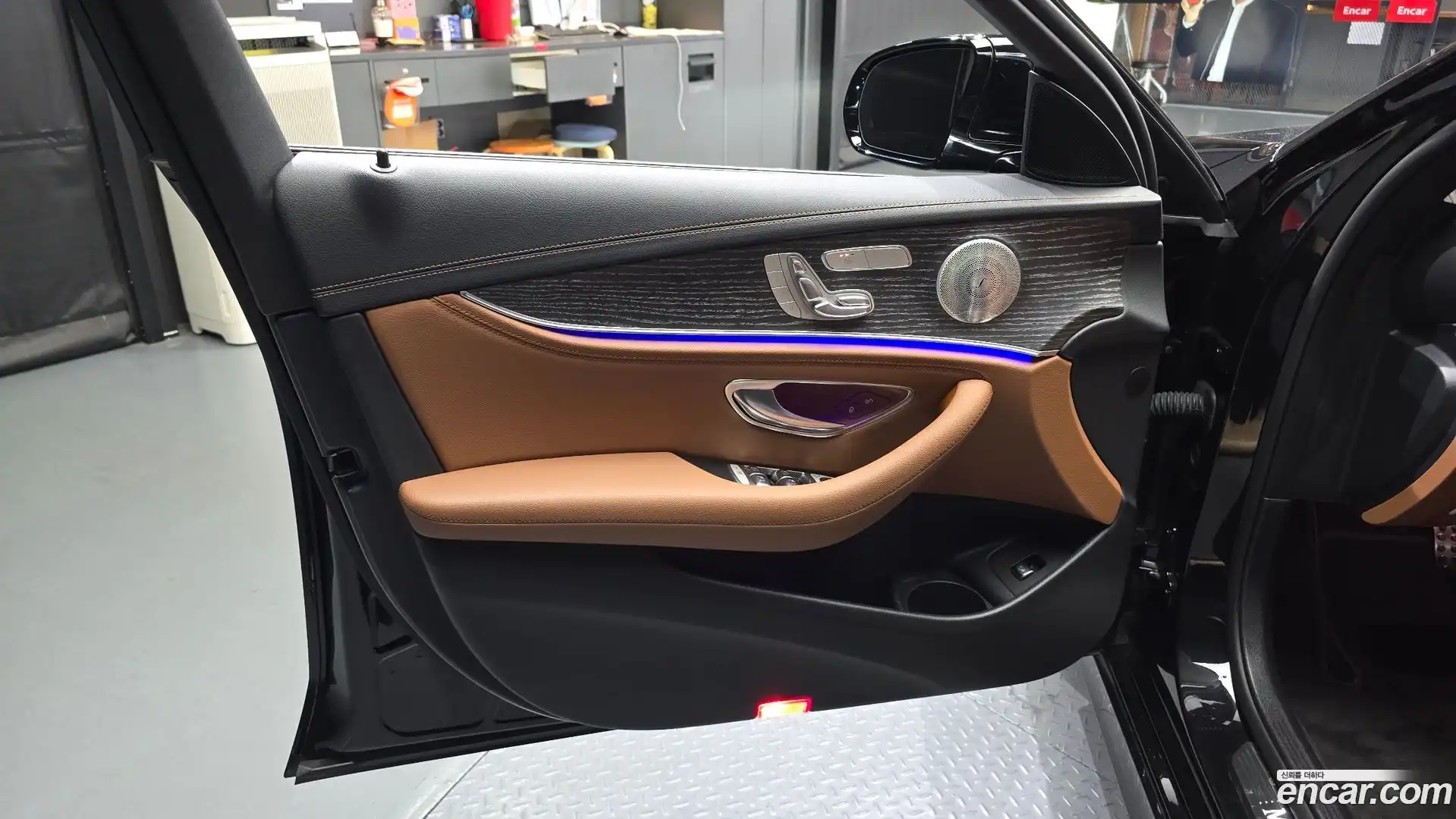E-Class Mercedes-Benz 2021.5-INNER-034