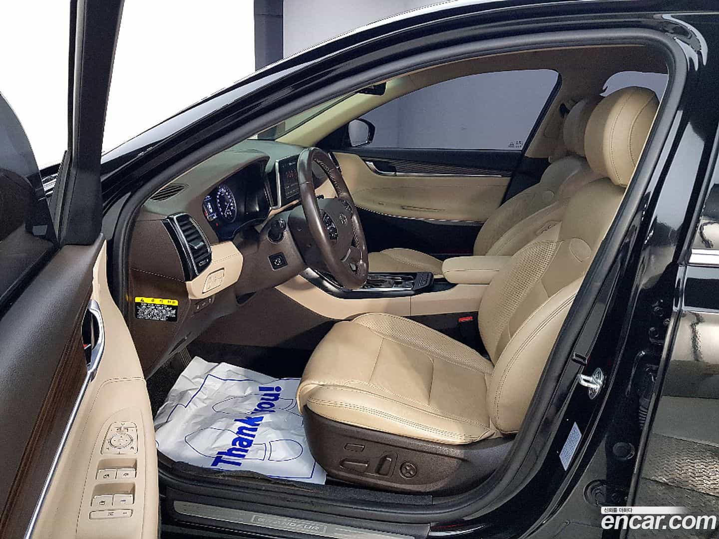Grandeur Hyundai 2017.6-INNER-008