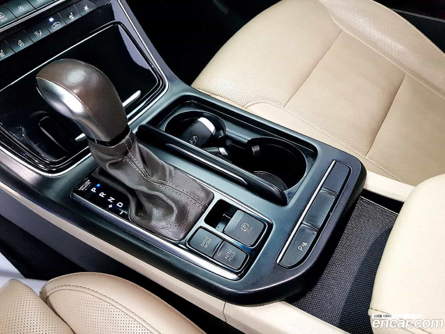Grandeur Hyundai 2017.6-OPTION-016