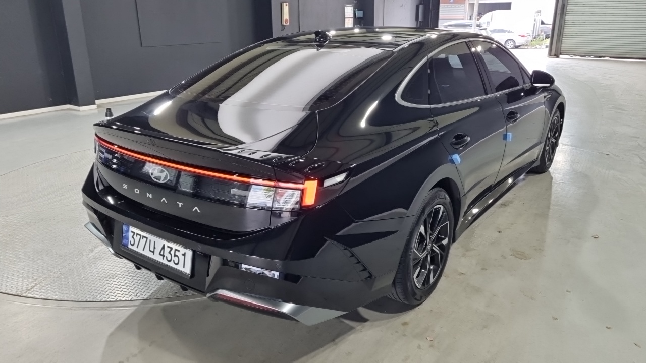 Main__Slider__Photo:Sonata Hyundai 2023.5-1