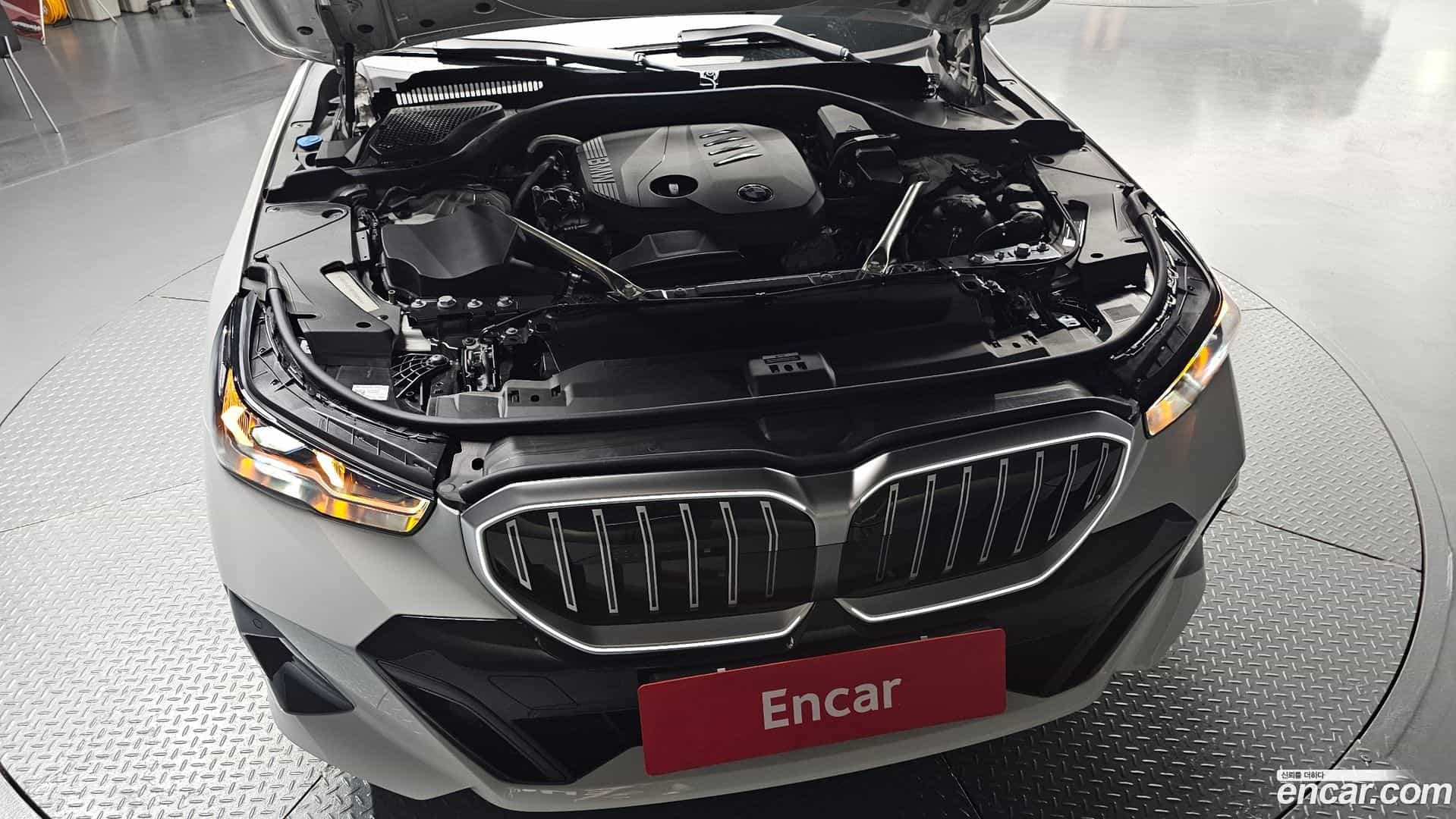 5-Series BMW 2025.4-OUTER-006