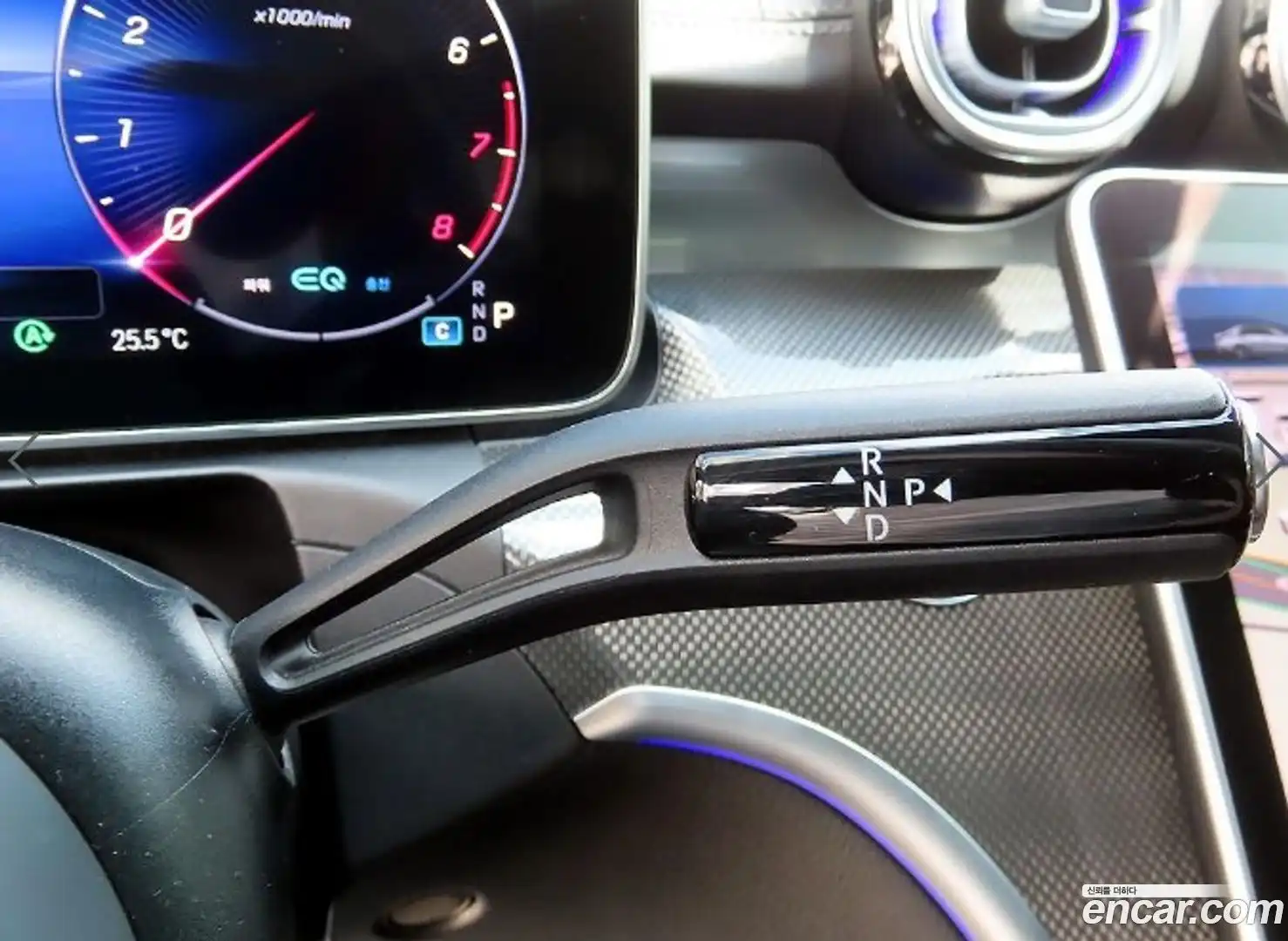 C-Class Mercedes-Benz 2022.5-OPTION-015