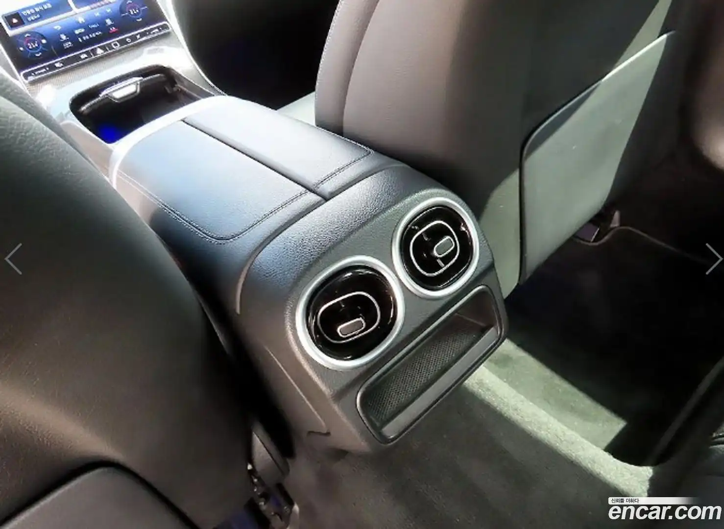 C-Class Mercedes-Benz 2022.5-OPTION-019