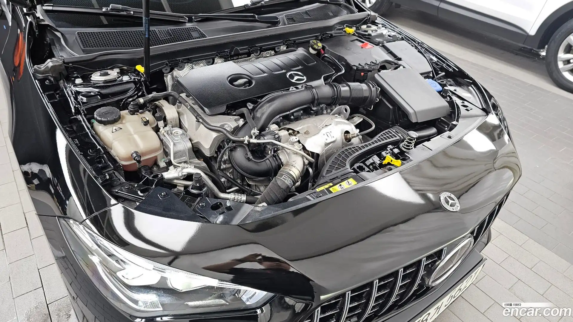 CLA-Class Mercedes-Benz 2023.4-OUTER-006