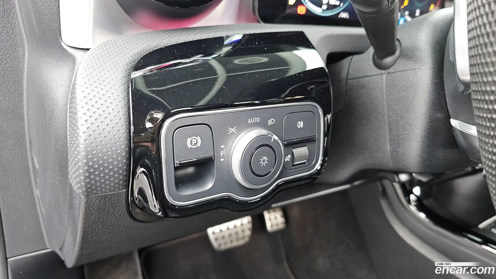 CLA-Class Mercedes-Benz 2023.4-OPTION-022