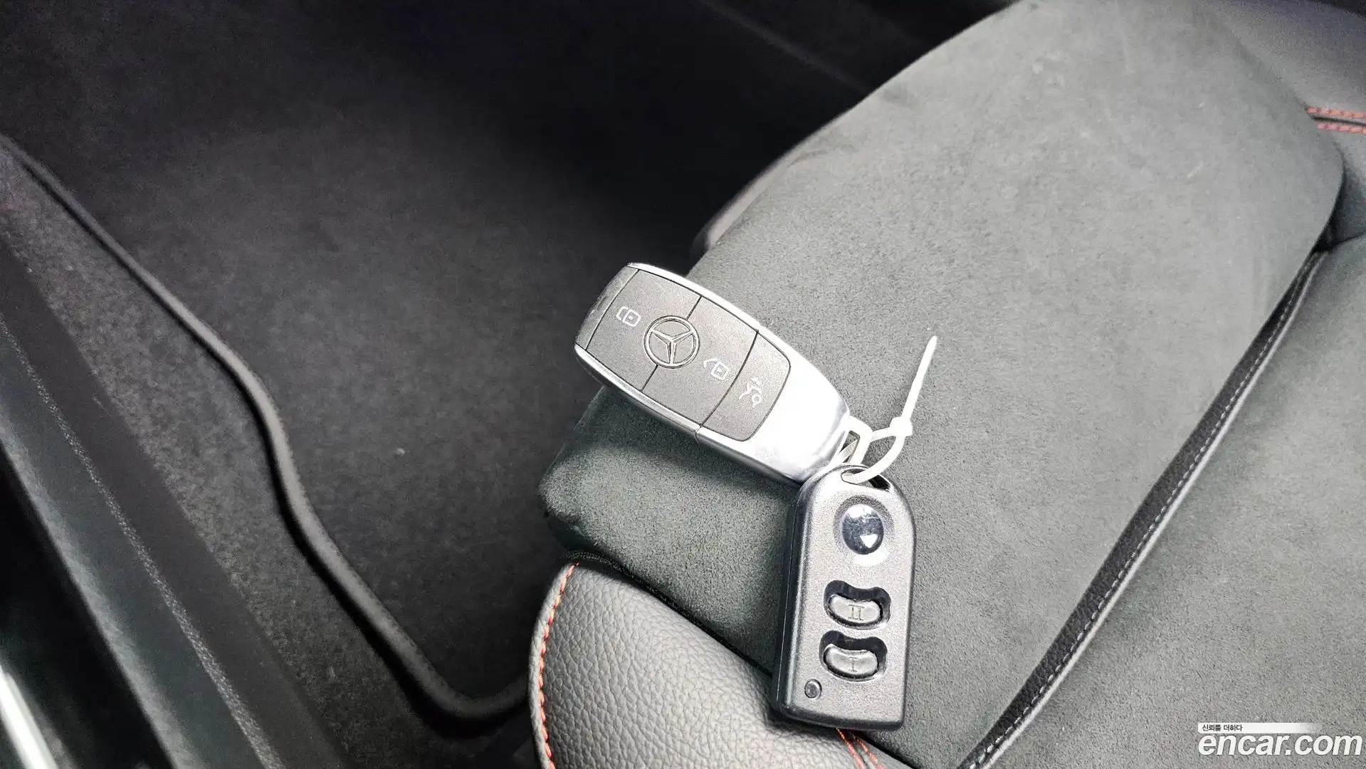 CLA-Class Mercedes-Benz 2023.4-OPTION-044