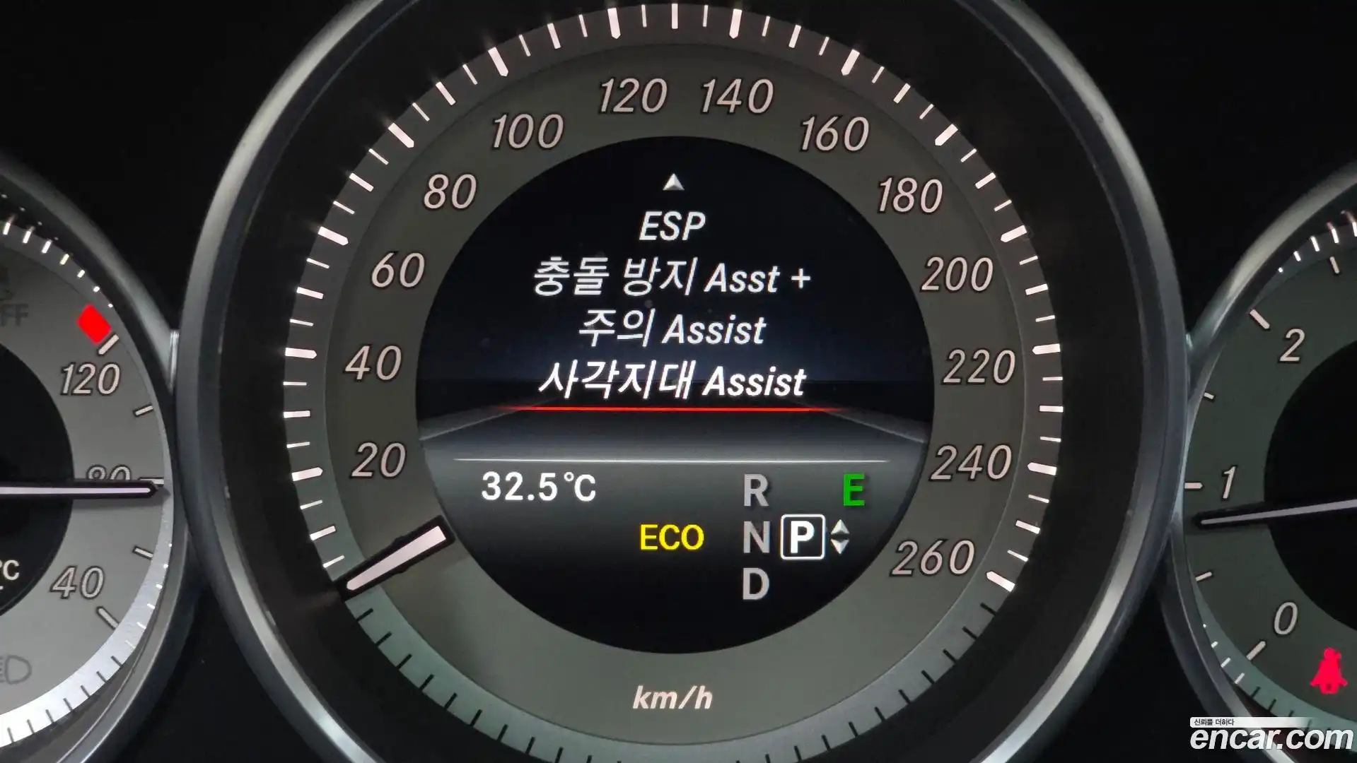 CLS-Class Mercedes-Benz 2016.6-OPTION-020