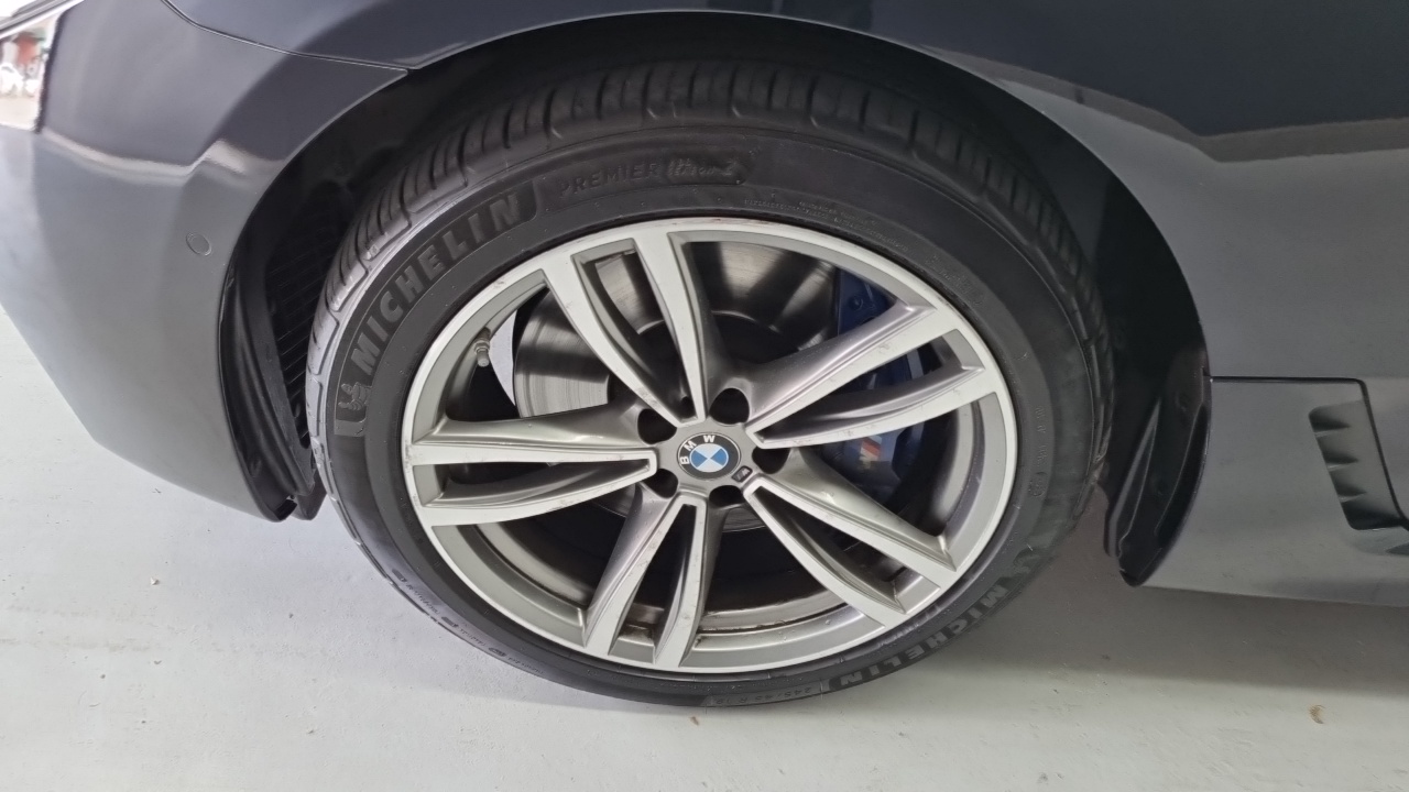 Gran Turismo BMW 2017.9-OPTION-022