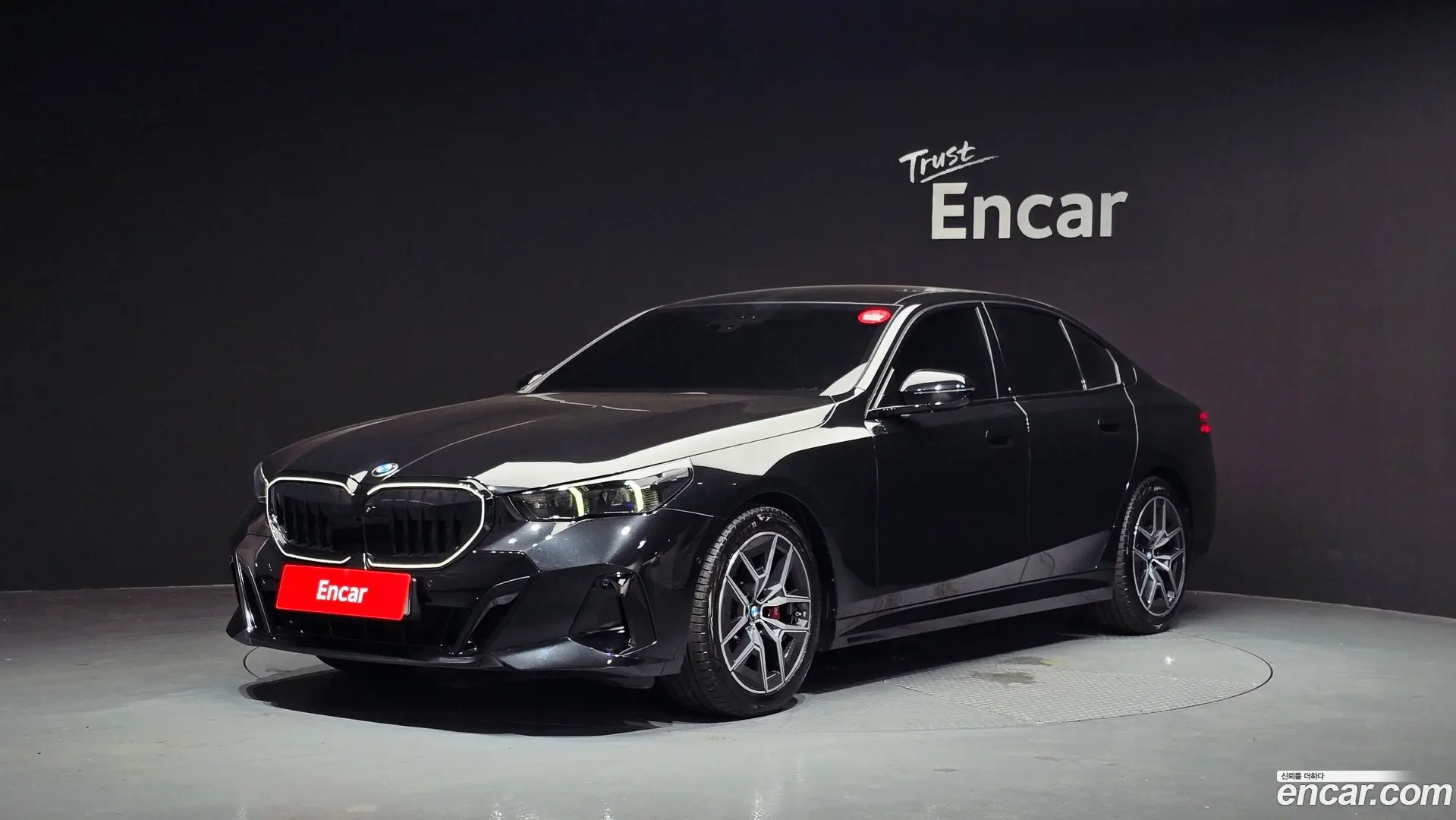 Main__Slider__Photo:5-Series BMW 2025.11-0