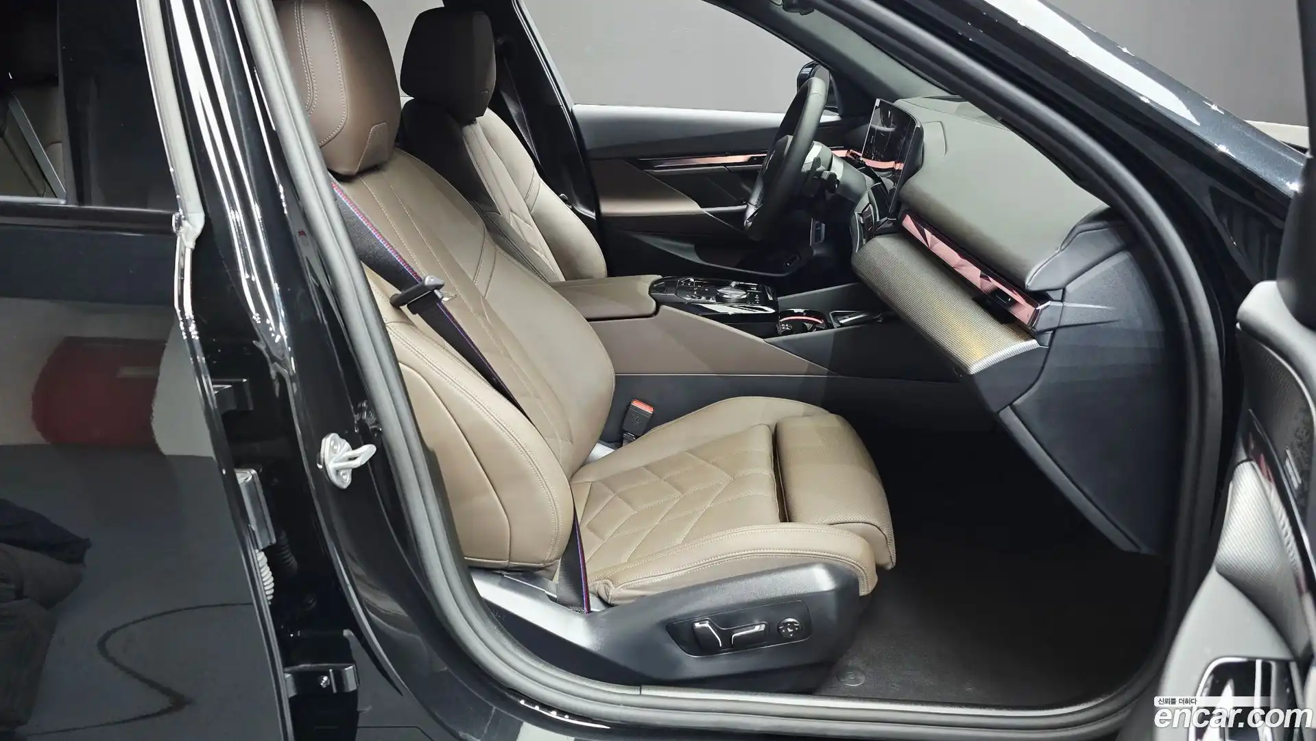 5-Series BMW 2025.11-OPTION-016