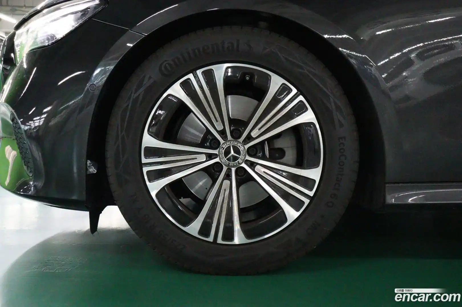 E-Class Mercedes-Benz 2024.6-OPTION-024