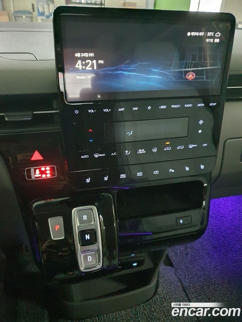 Main__Slider__Photo:Staria Hyundai 2025.6-0