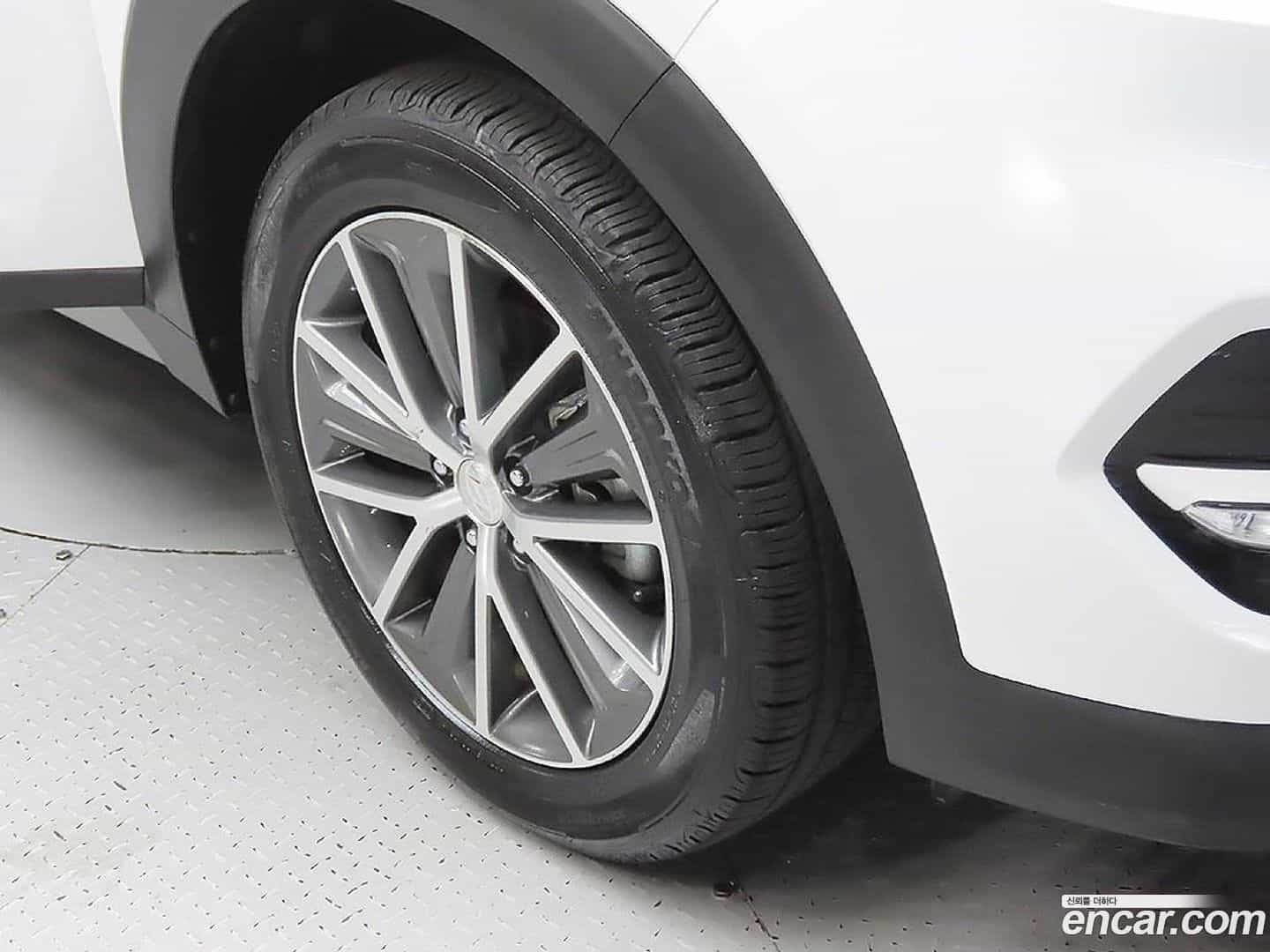 Tucson Hyundai 2017.1-OUTER-005