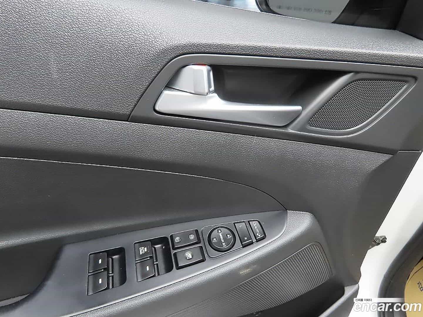 Tucson Hyundai 2017.1-OPTION-017