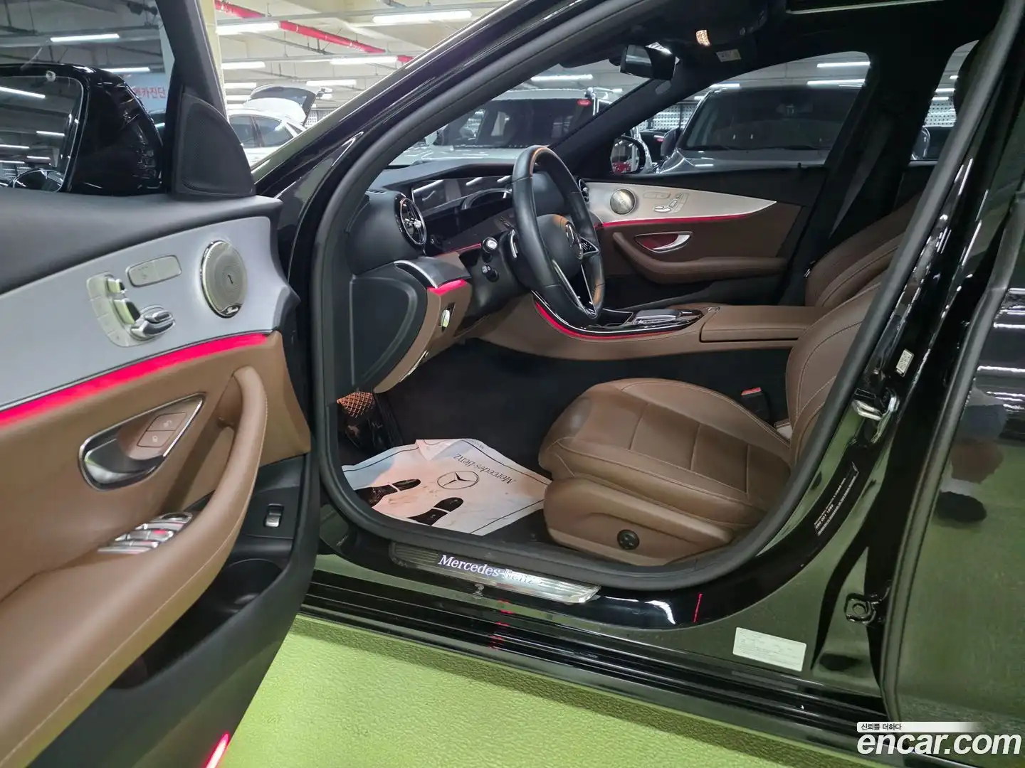 E-Class Mercedes-Benz 2021.8-INNER-010