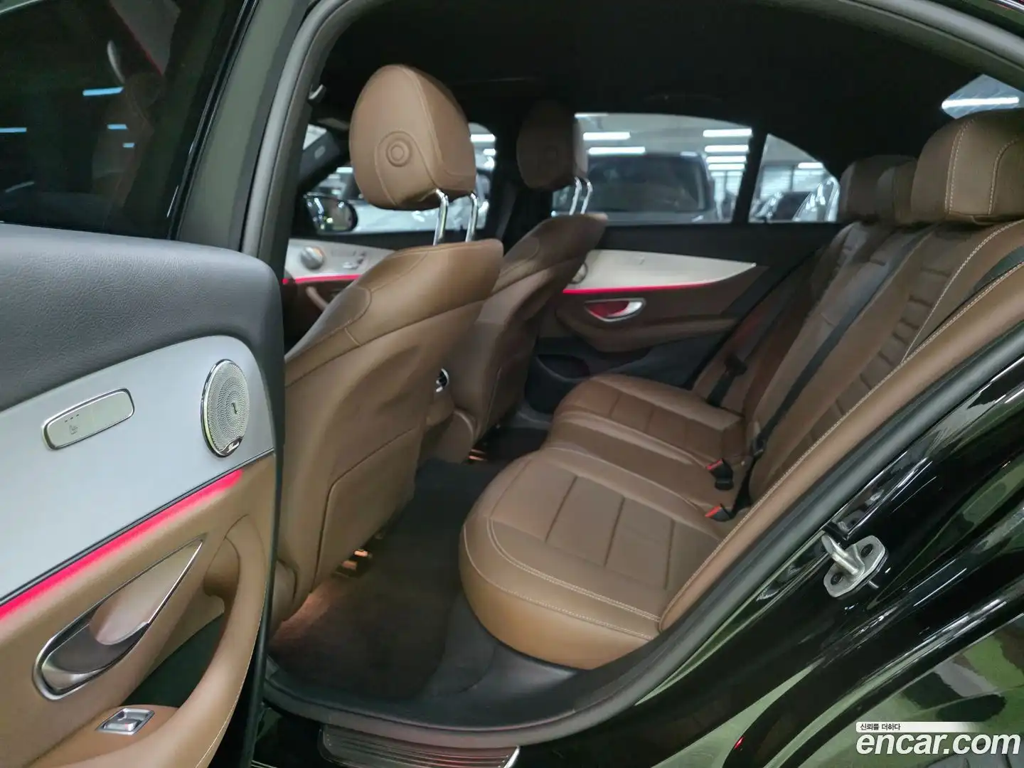 E-Class Mercedes-Benz 2021.8-OPTION-017