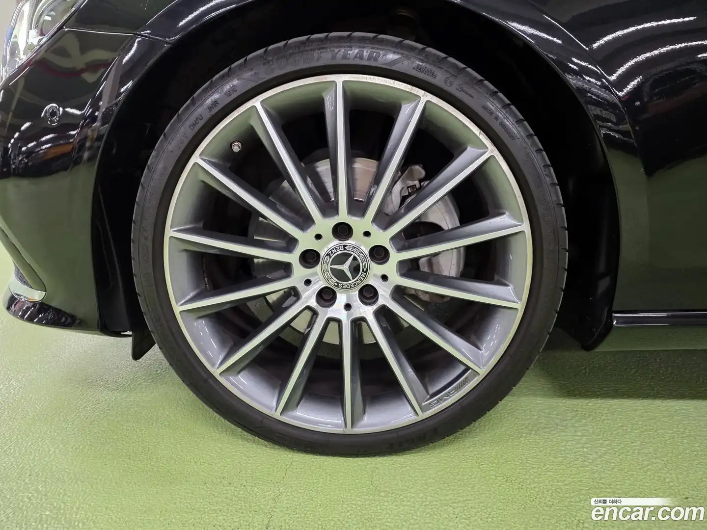 E-Class Mercedes-Benz 2021.8-OPTION-018