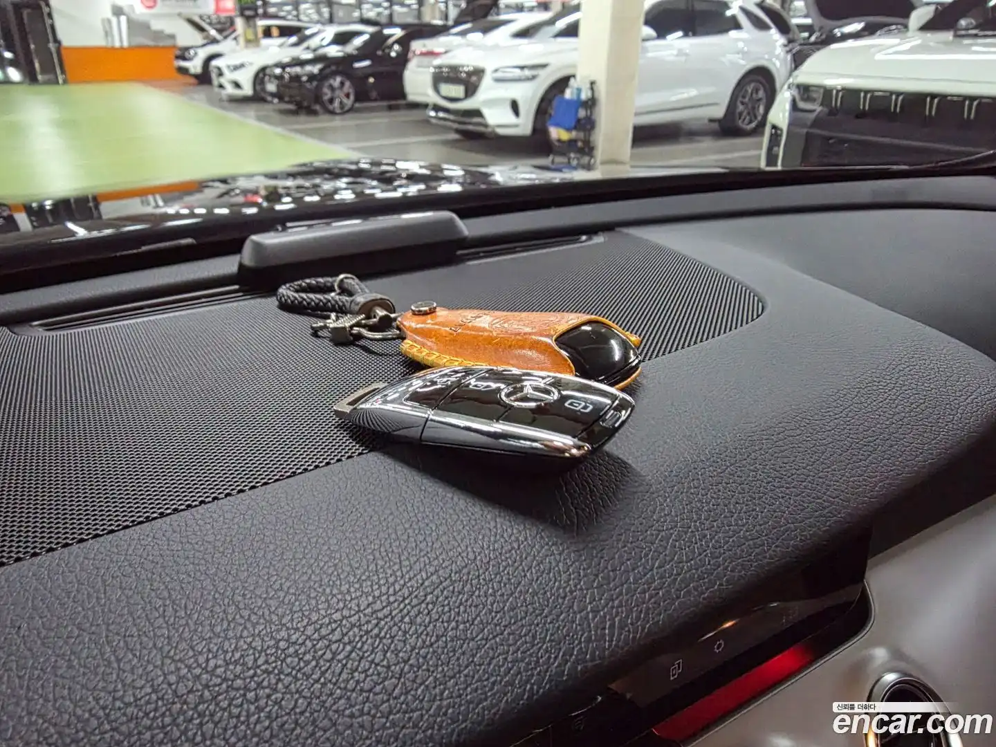 E-Class Mercedes-Benz 2021.8-OPTION-024