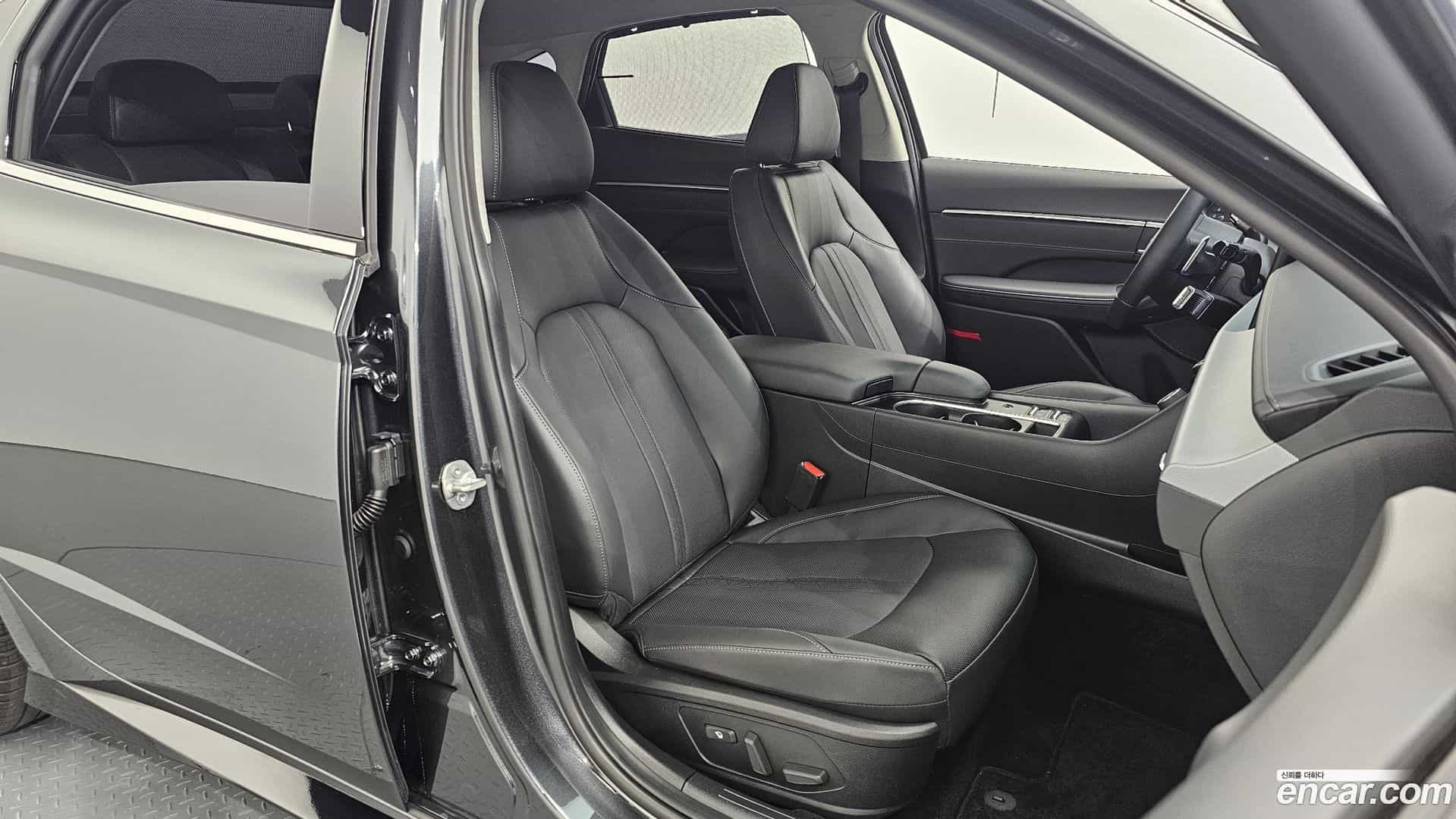 Sonata Hyundai 2025.8-OPTION-016
