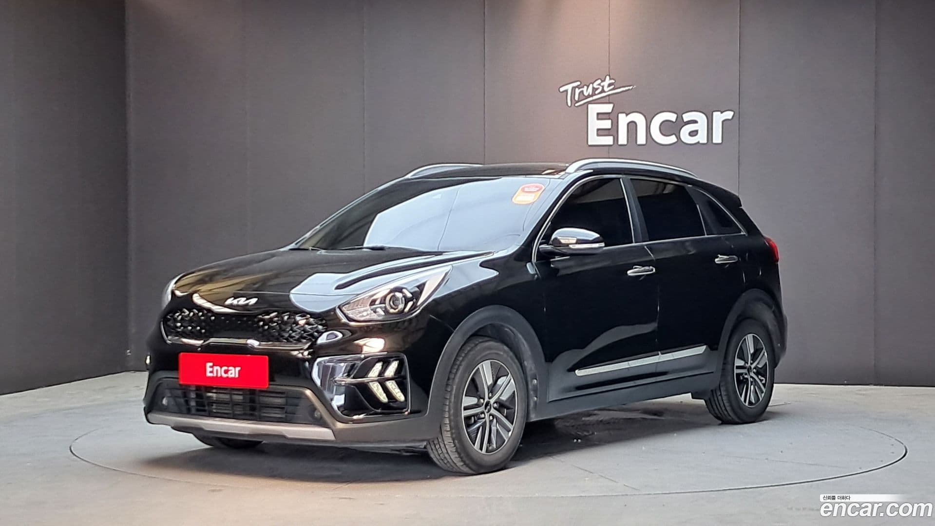 Main__Slider__Photo:Niro Kia 2021.10-0