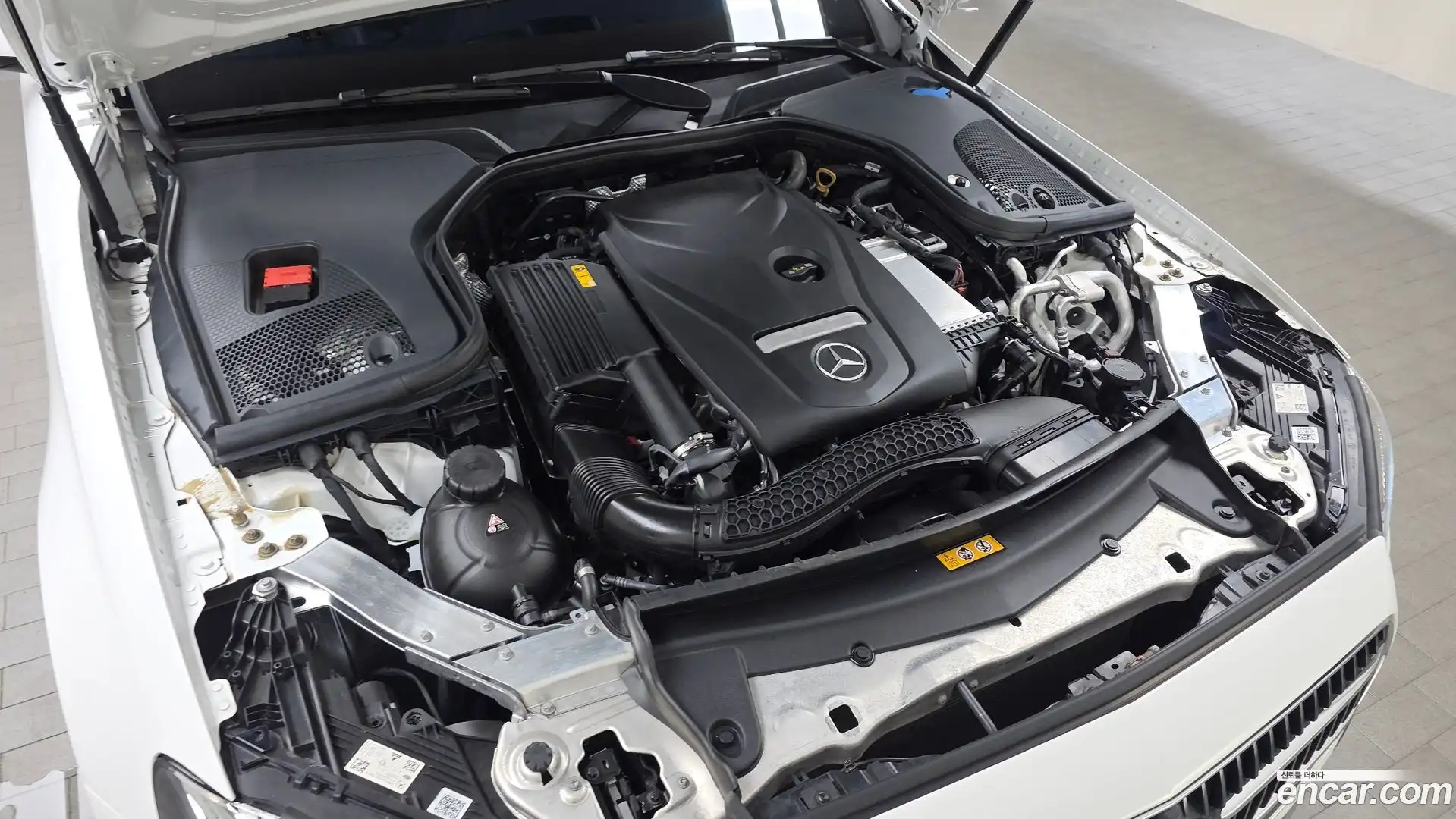 E-Class Mercedes-Benz 2023.9-OUTER-006