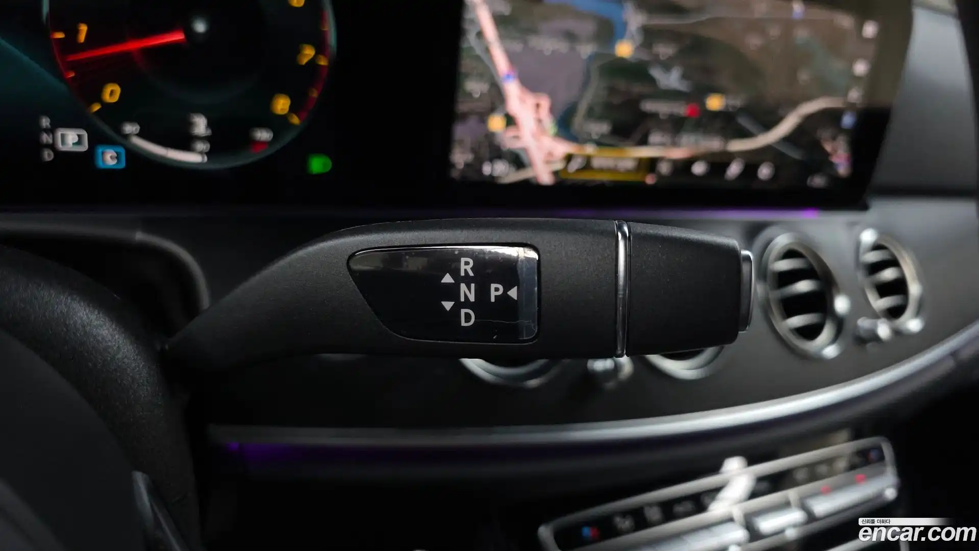 E-Class Mercedes-Benz 2023.9-INNER-009