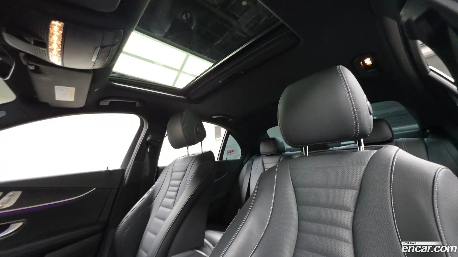 E-Class Mercedes-Benz 2023.9-OPTION-022