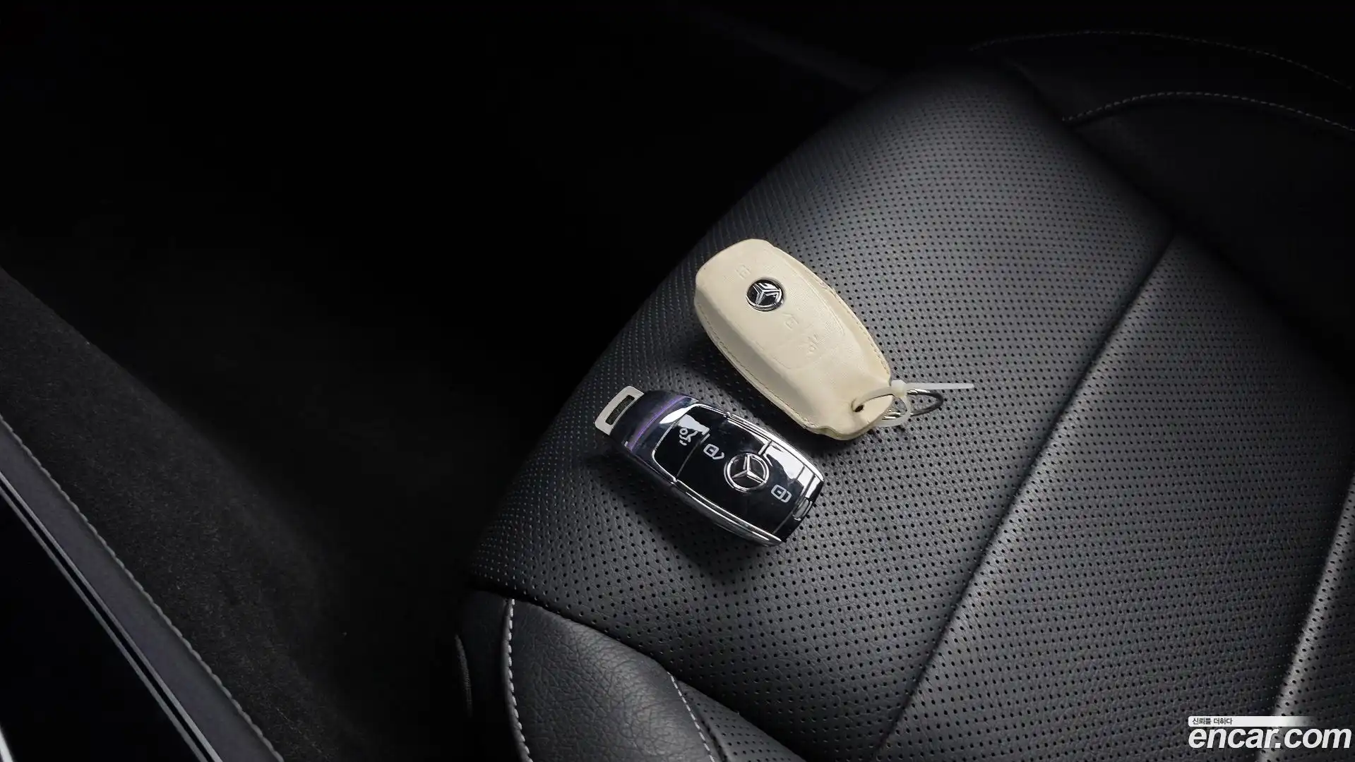 E-Class Mercedes-Benz 2023.9-INNER-036