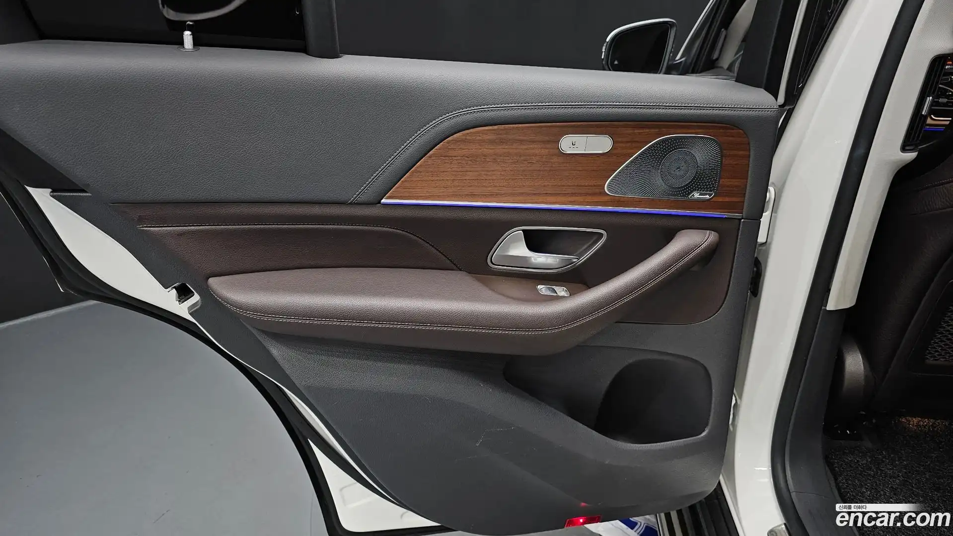 GLE-Class Mercedes-Benz 2020.5-INNER-035