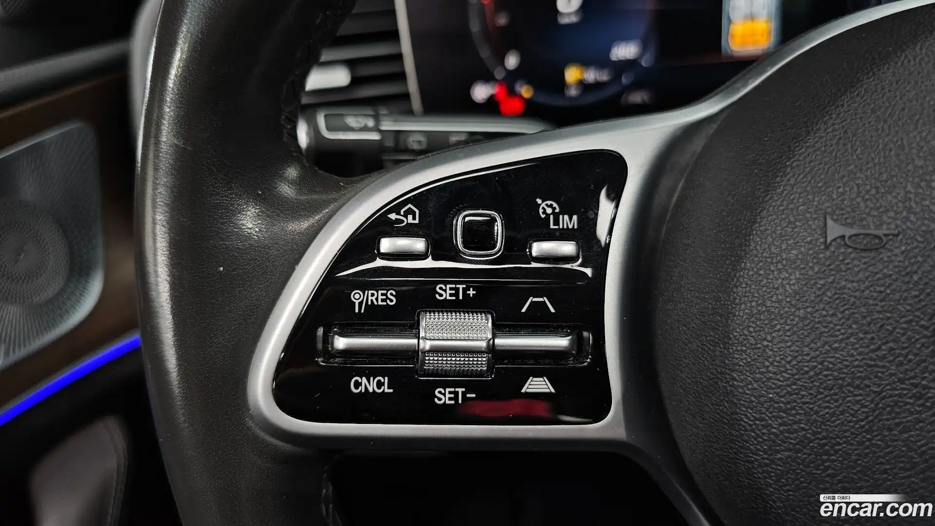 GLE-Class Mercedes-Benz 2020.5-OPTION-044