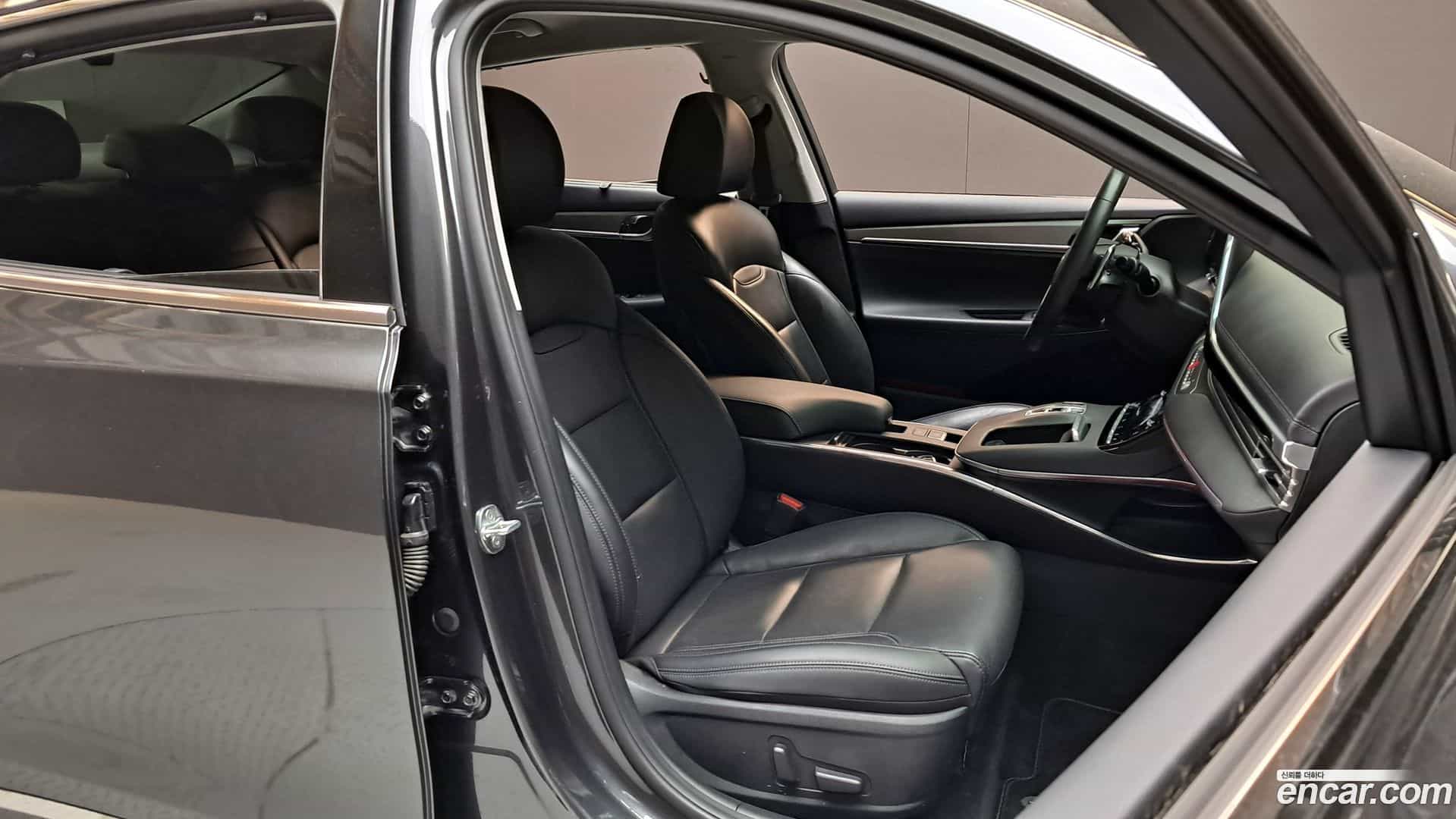 Grandeur Hyundai 2022.5-OPTION-016