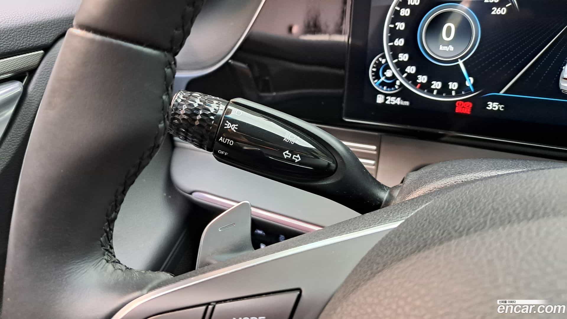 Grandeur Hyundai 2022.5-OPTION-020