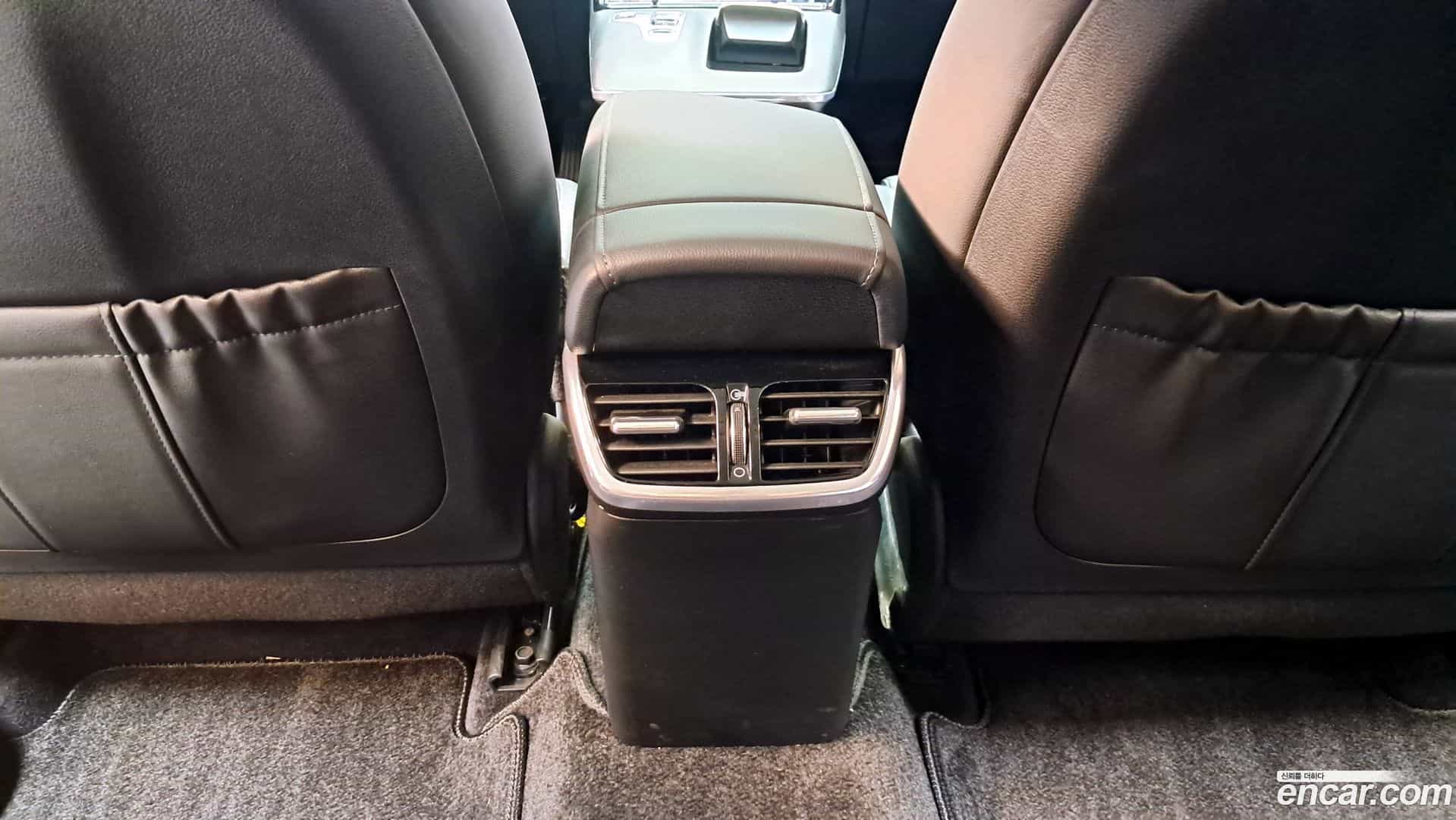 Grandeur Hyundai 2022.5-OPTION-045