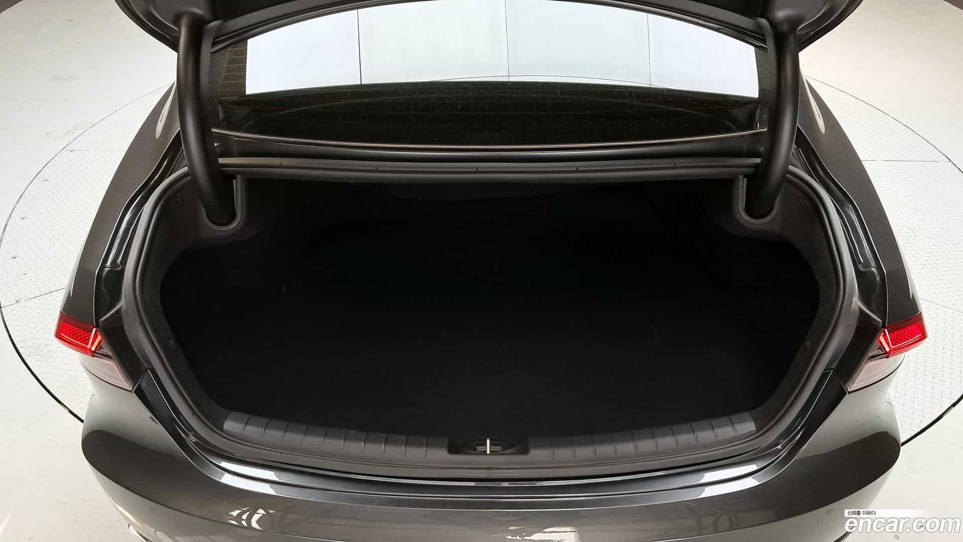Grandeur Hyundai 2022.5-OPTION-047