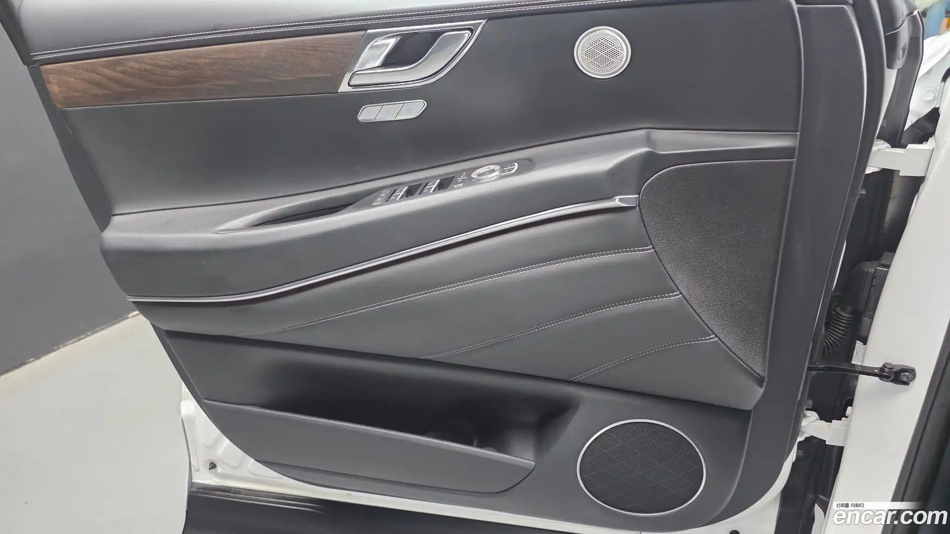 GV80 Genesis 2024.0-INNER-034