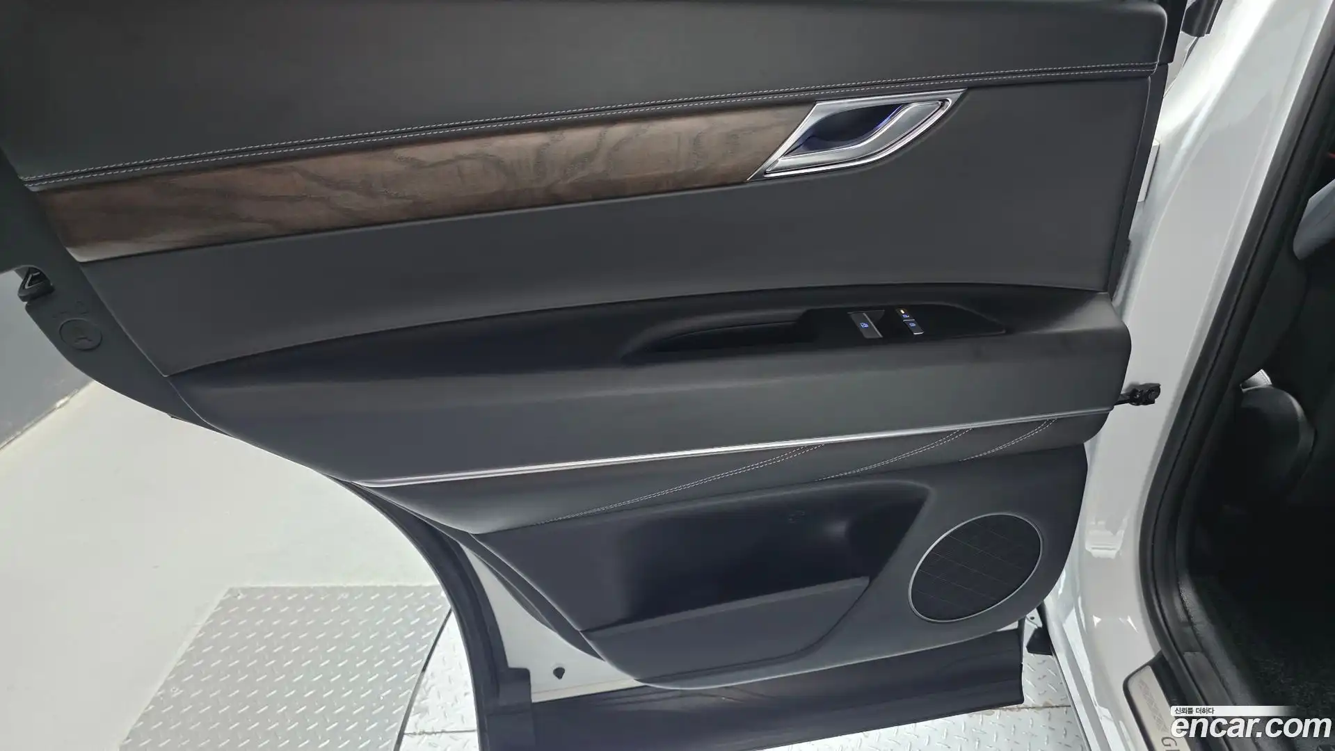 GV80 Genesis 2024.0-INNER-035