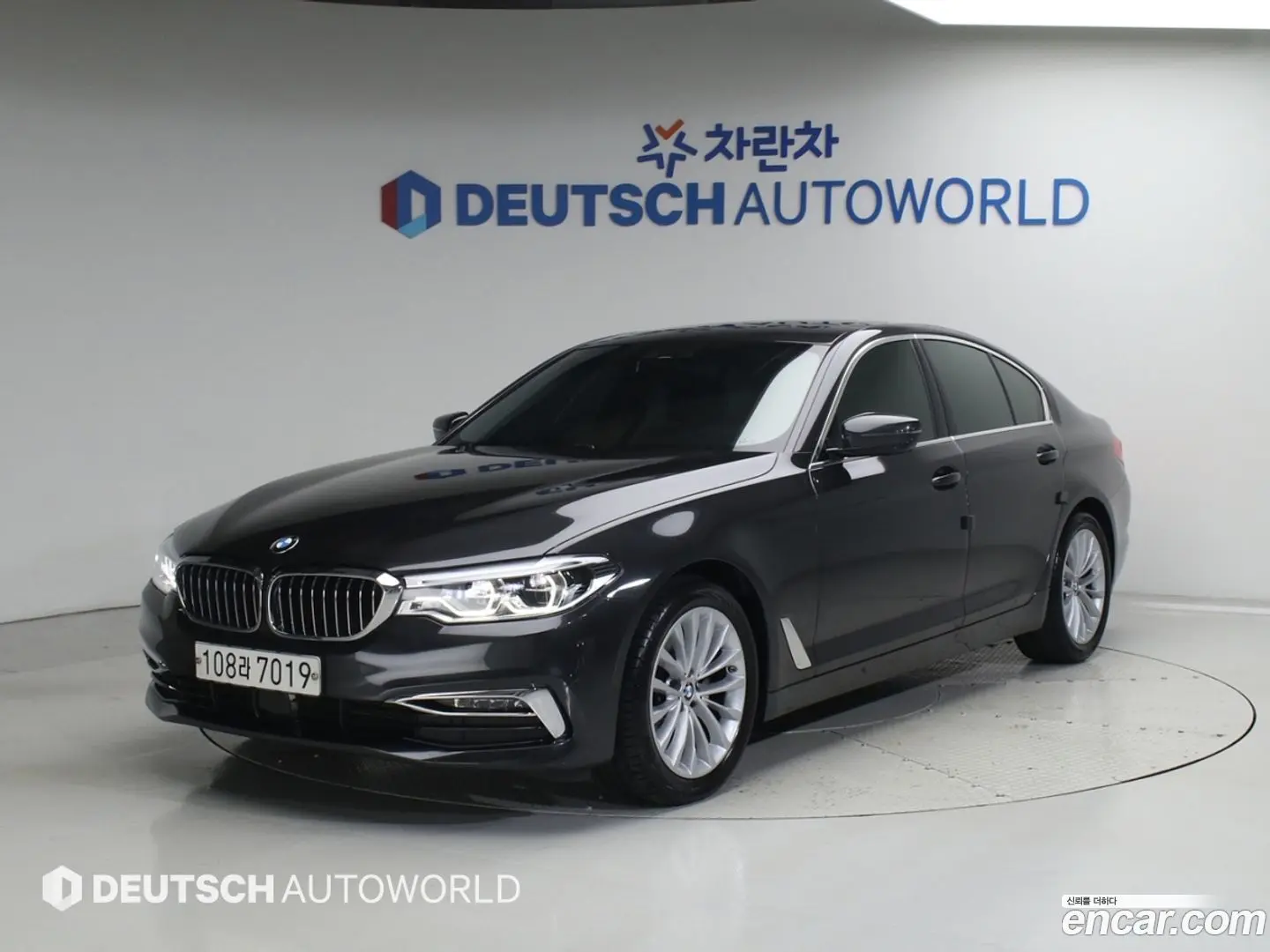 Main__Slider__Photo:5-Series BMW 2020.0-0
