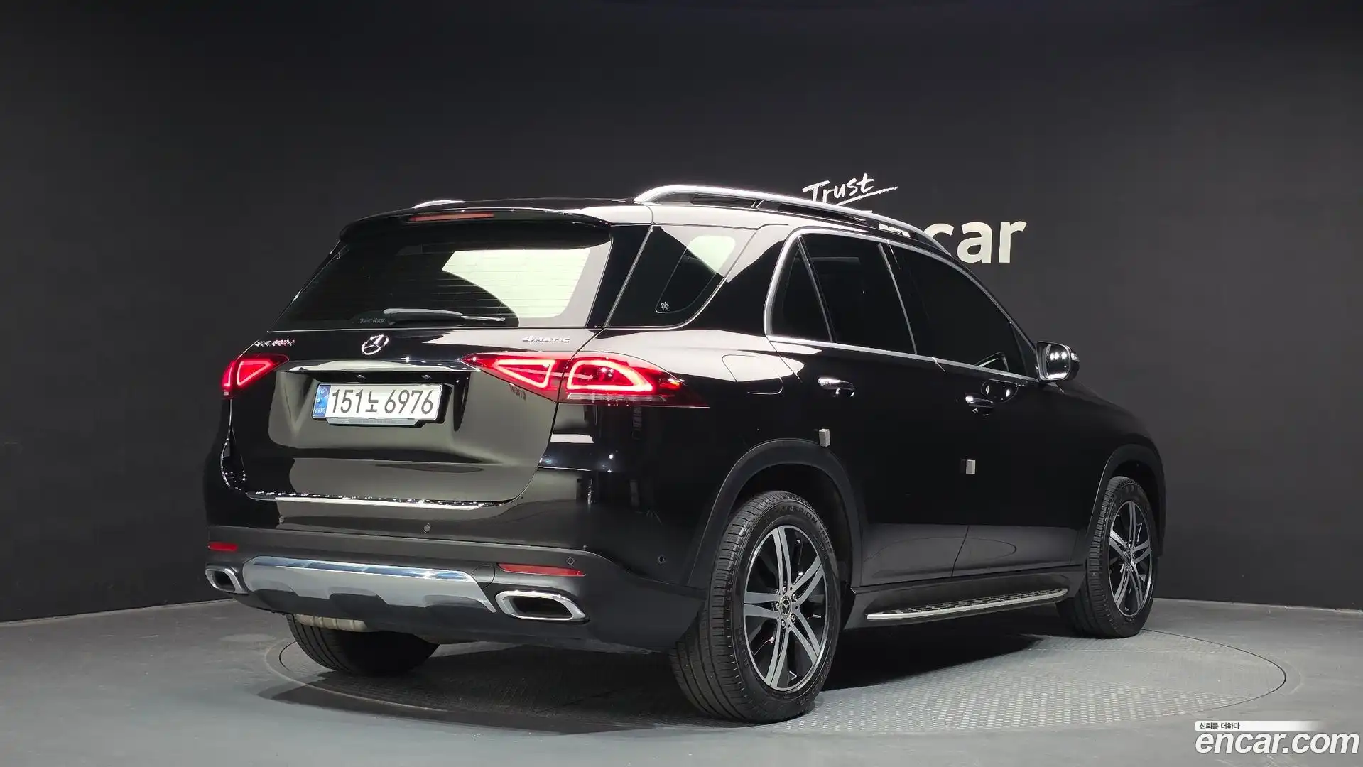 GLE-Class Mercedes-Benz 2020.9-OUTER-002