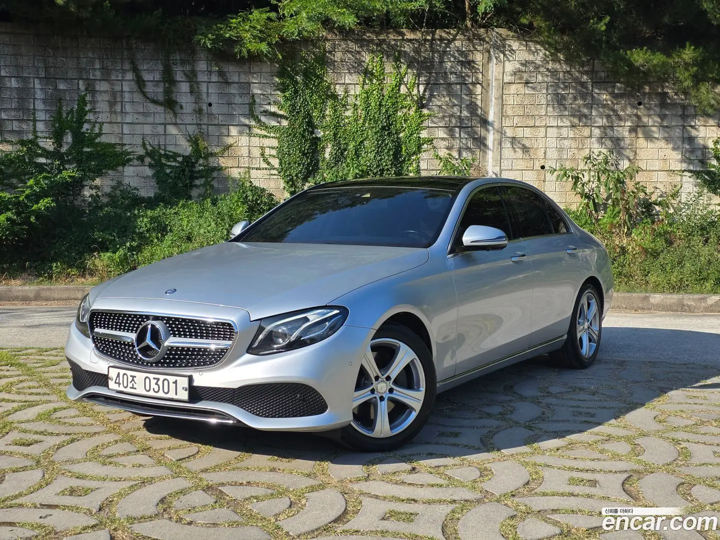 Main__Slider__Photo:E-Class Mercedes-Benz 2016.7-0