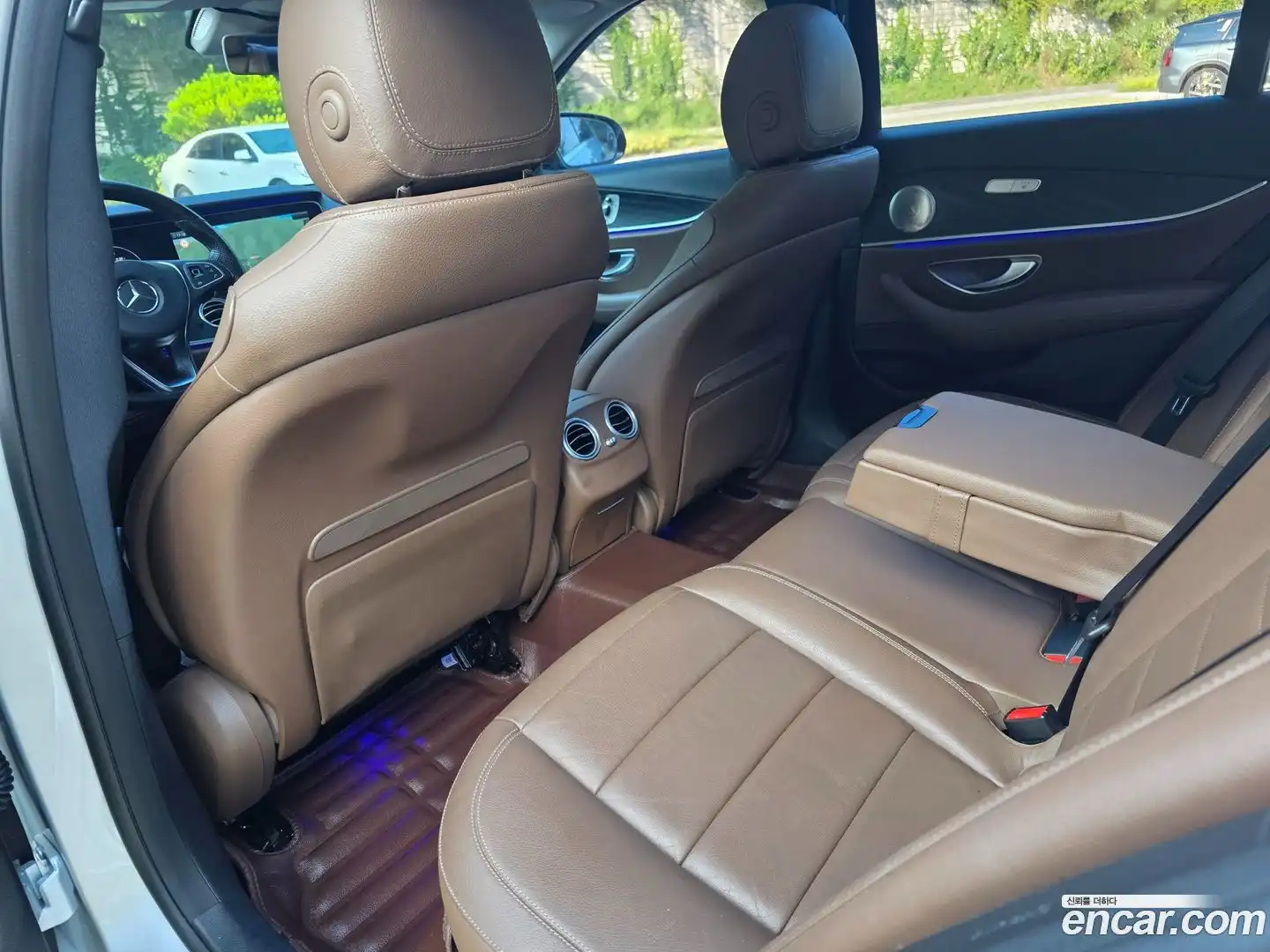 E-Class Mercedes-Benz 2016.7-OPTION-016