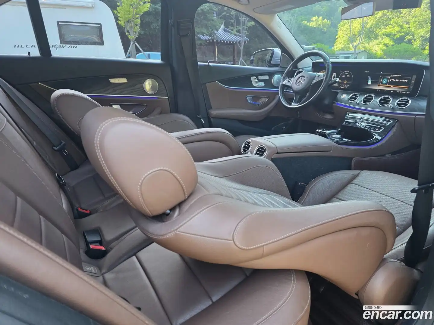 E-Class Mercedes-Benz 2016.7-OPTION-017