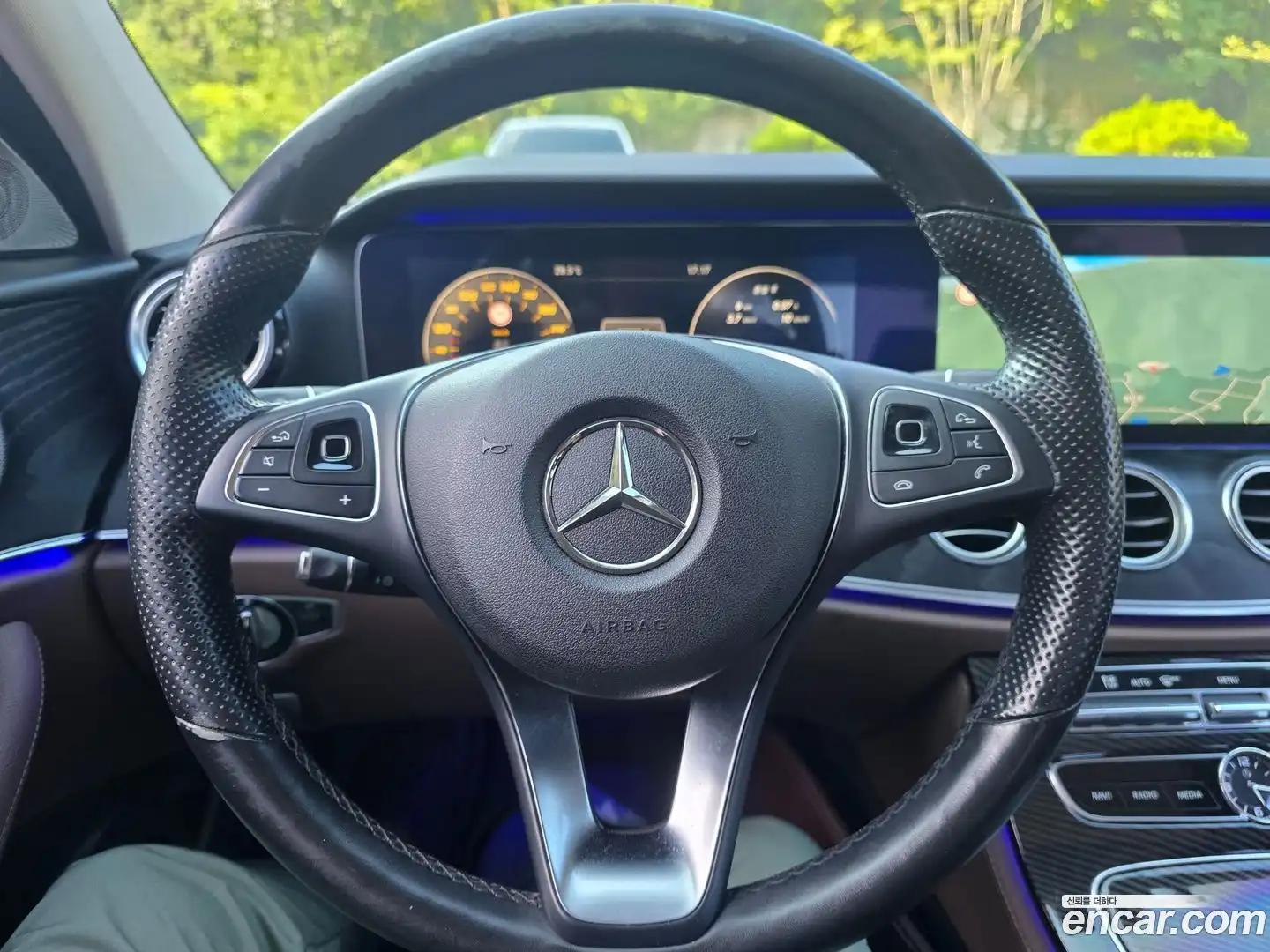 E-Class Mercedes-Benz 2016.7-OPTION-023