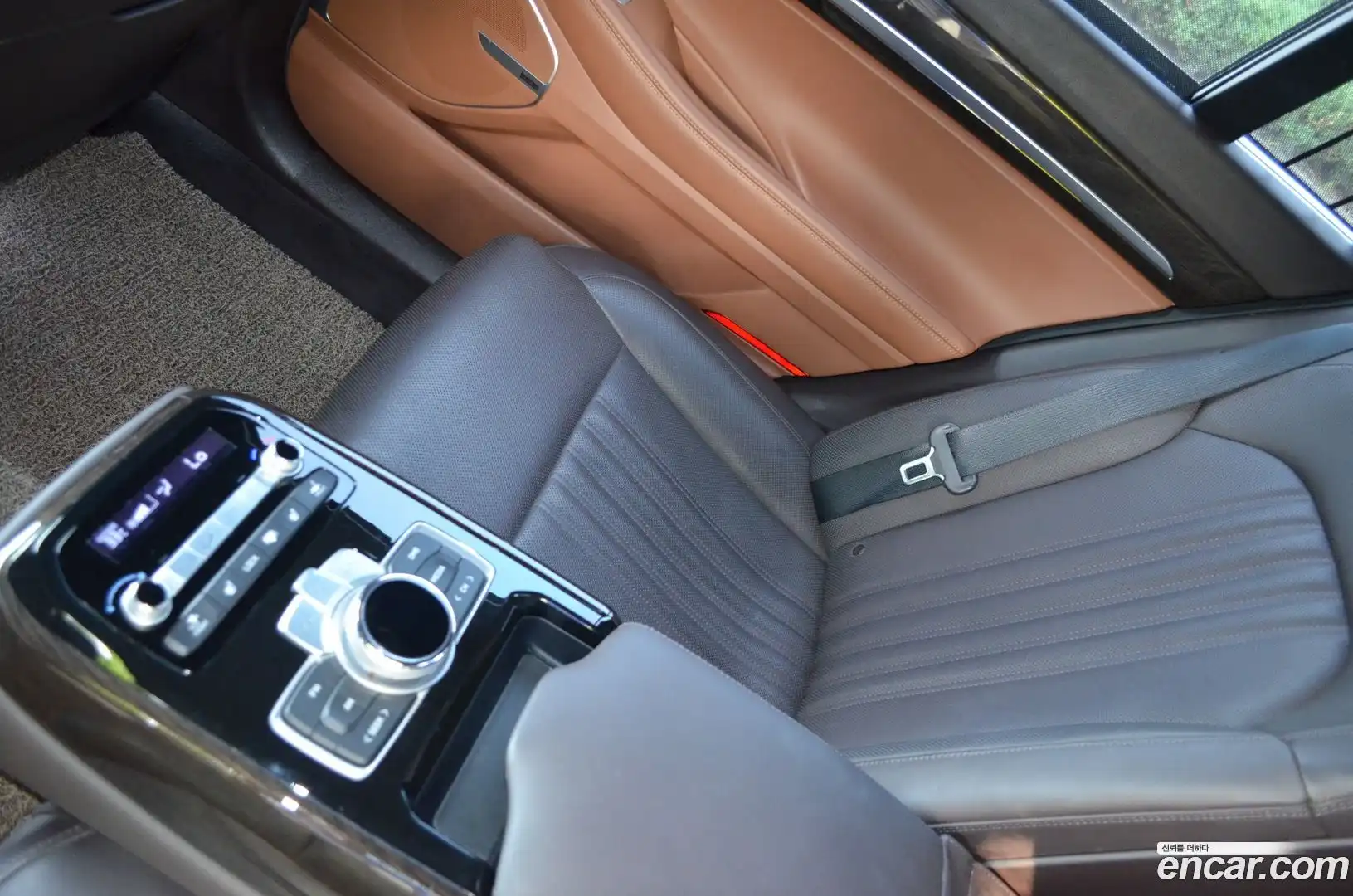 G90 Genesis 2019.10-INNER-009