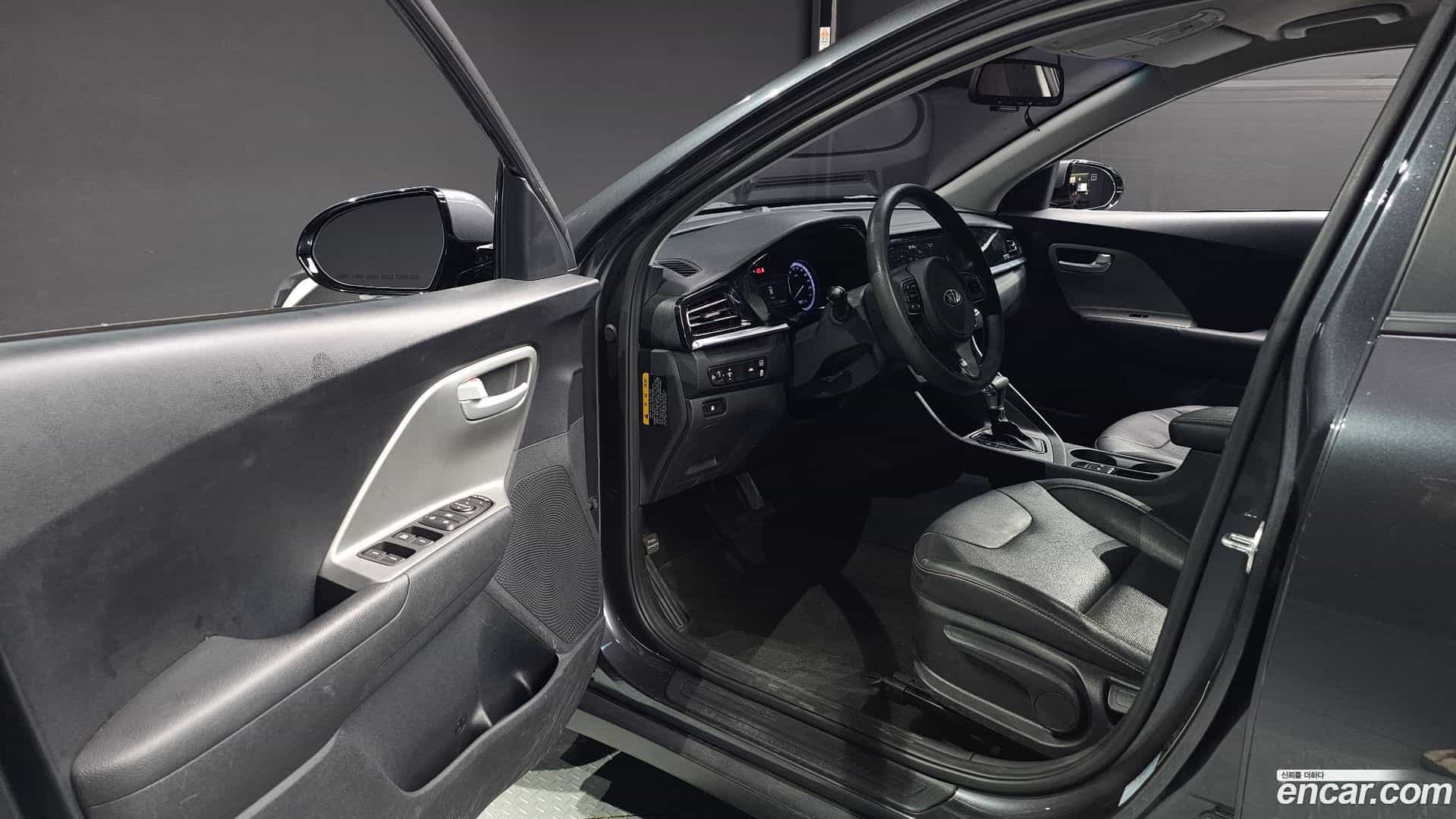 Niro Kia 2020.2-INNER-010