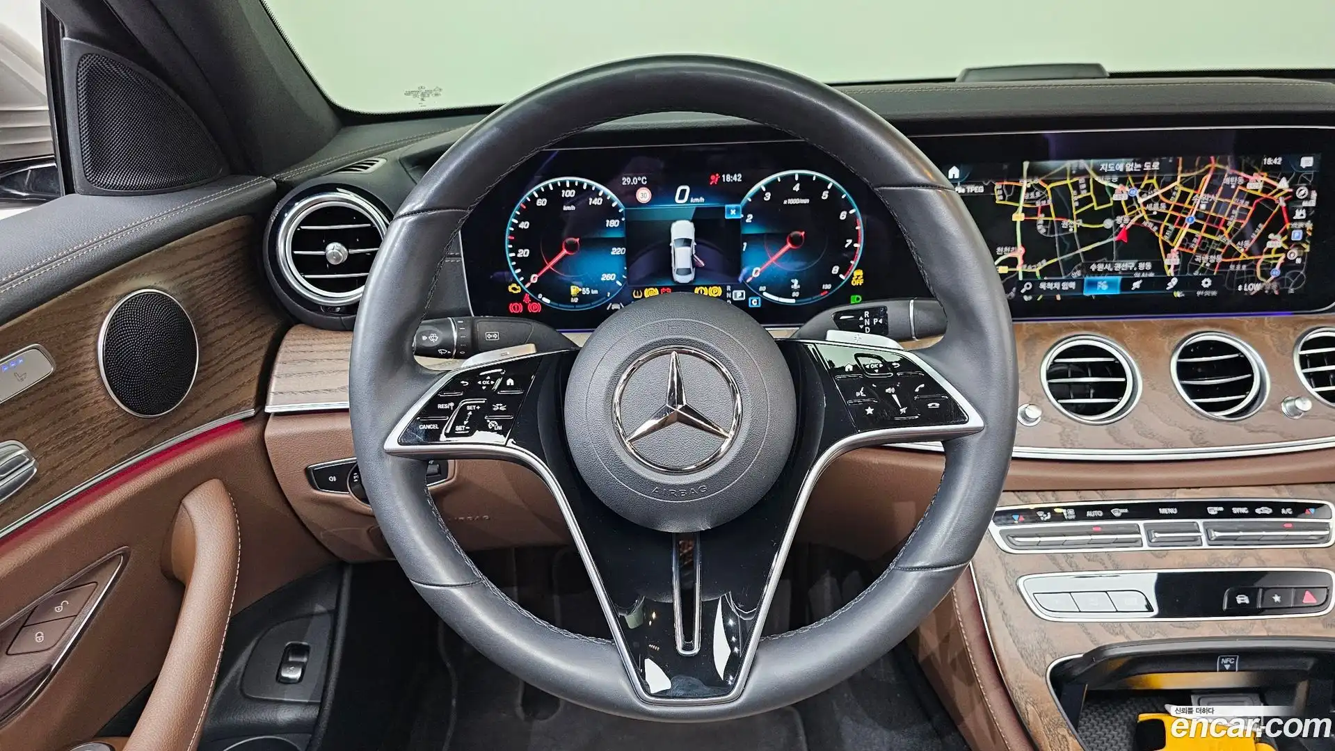 E-Class Mercedes-Benz 2023.7-OPTION-017