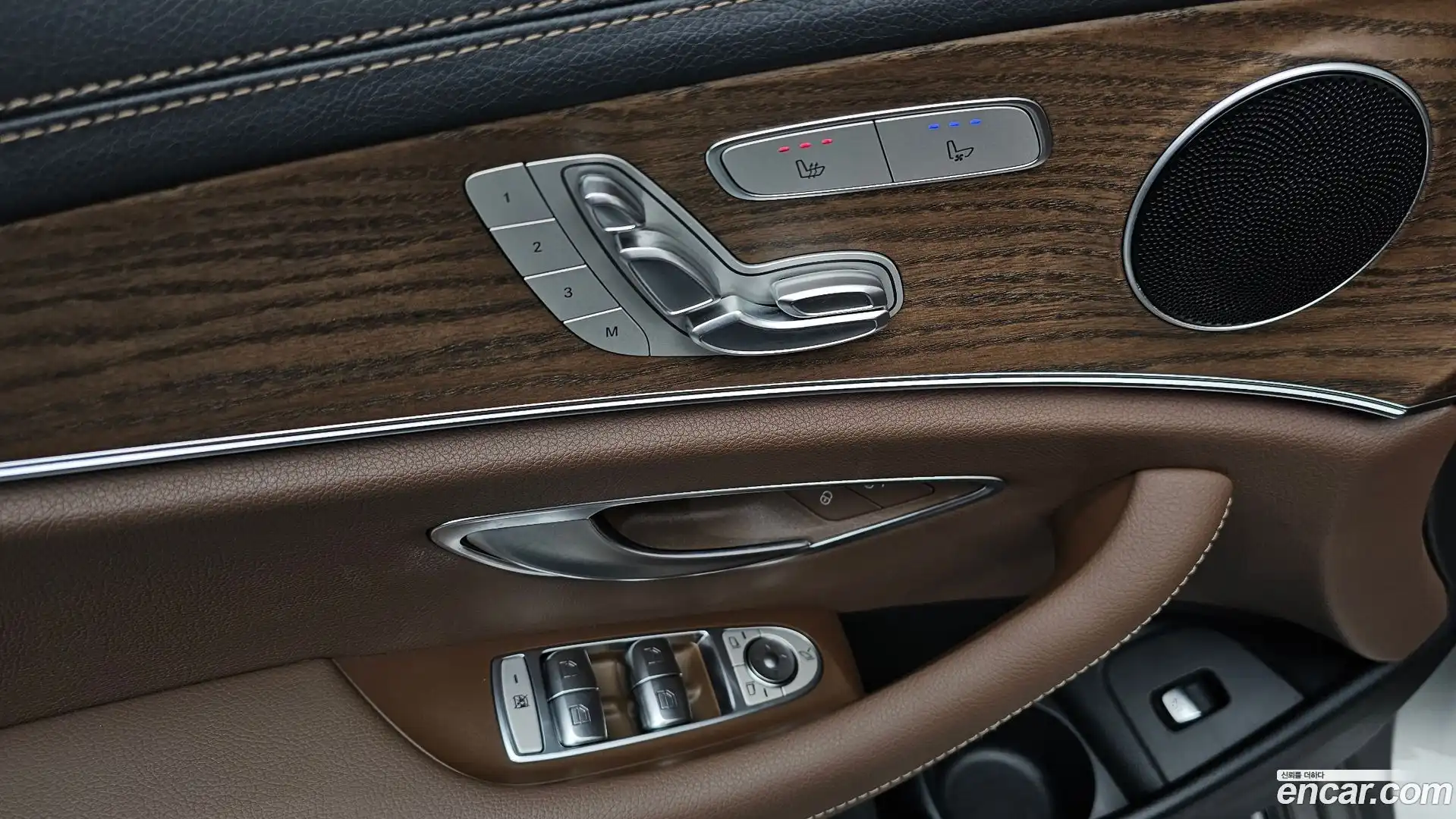 E-Class Mercedes-Benz 2023.7-OPTION-041