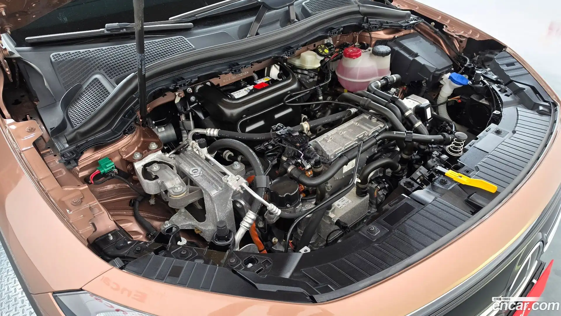 EQA Mercedes-Benz 2022.3-OUTER-006
