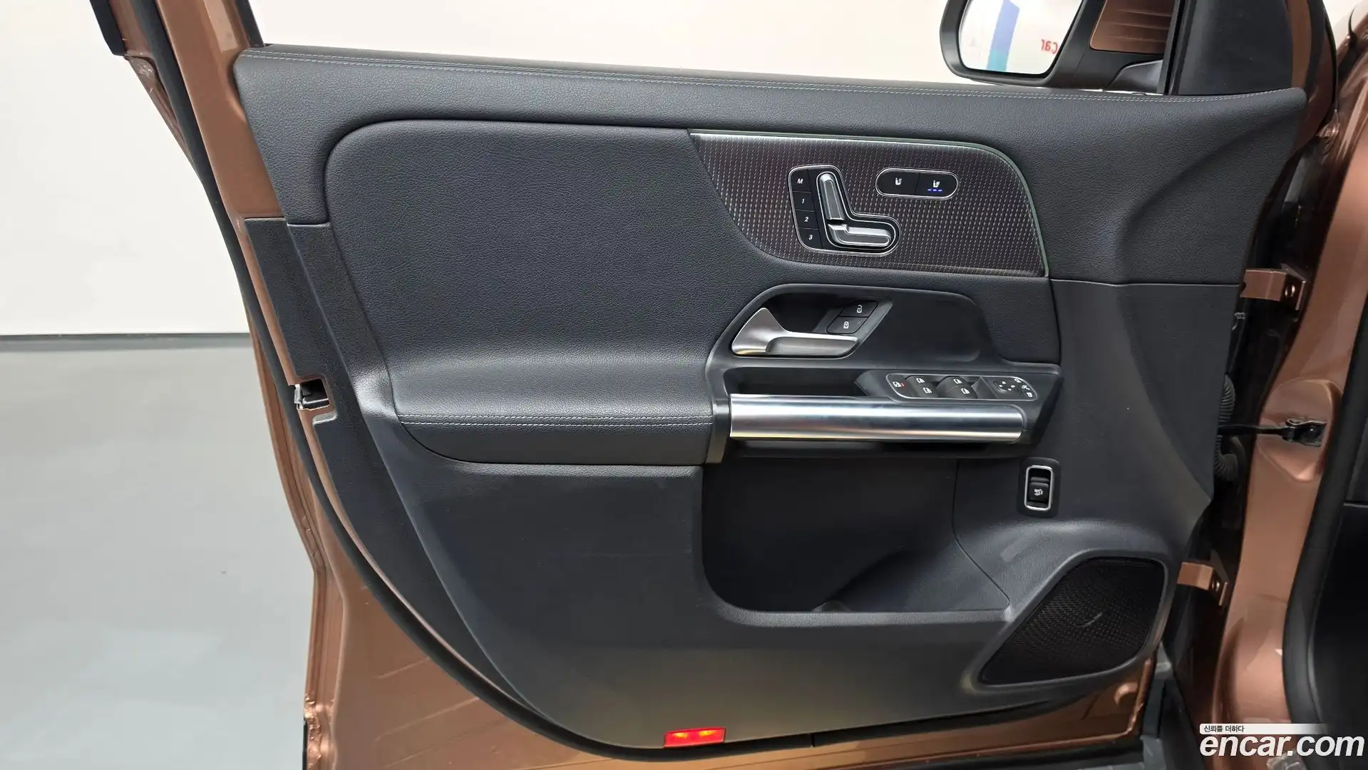 EQA Mercedes-Benz 2022.3-INNER-034