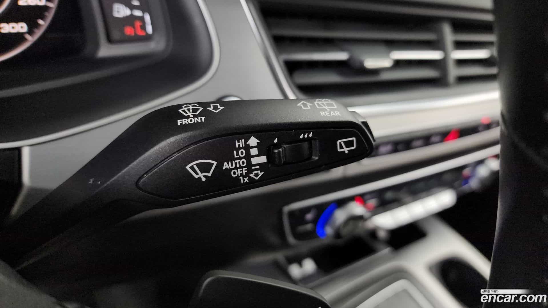Q7 Audi 2019.9-OPTION-041